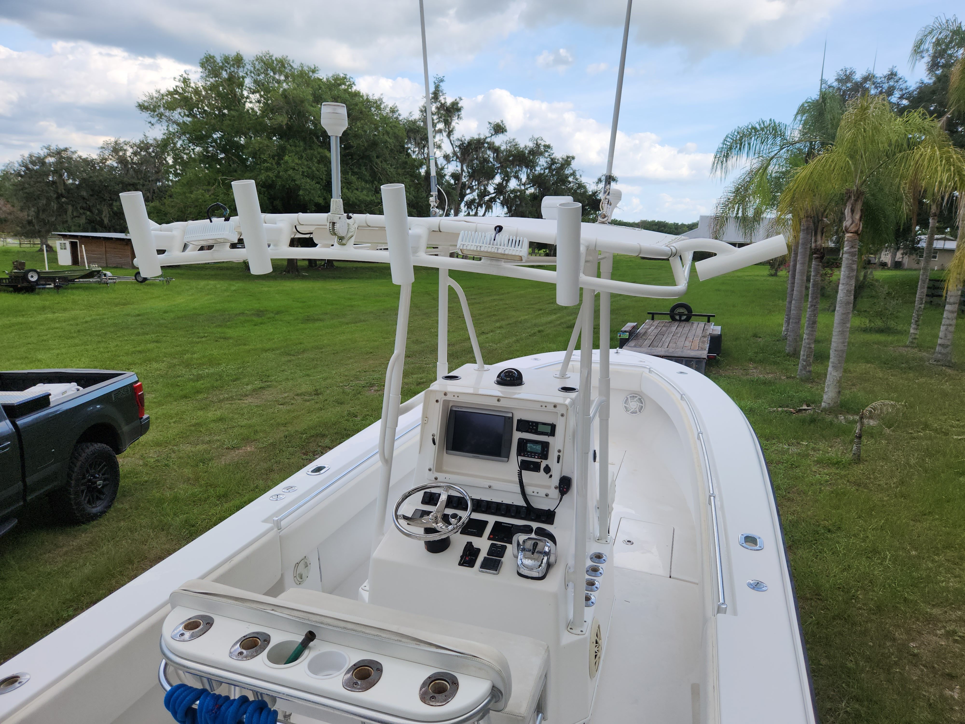 2005 Contender 27t - 11