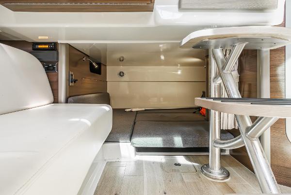 2020 Boston Whaler 345 Conquest - 19