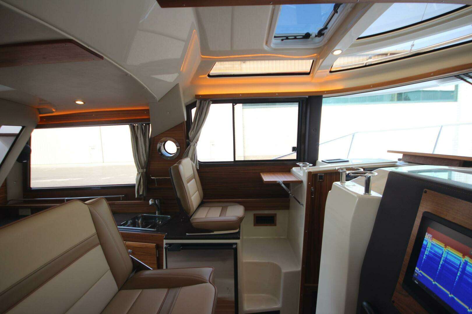 2025 Ranger Tugs R-29 Command Bridge Luxury Edition - Image 40