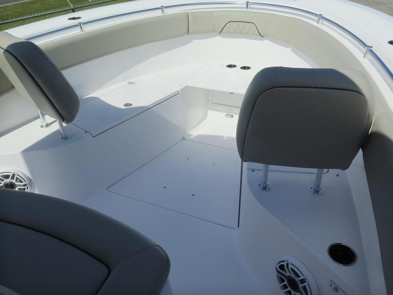 2025 Sportsman Open 282 Center Console - 12