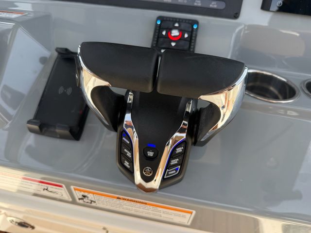 2027 Cobia 245 Center Console - 26