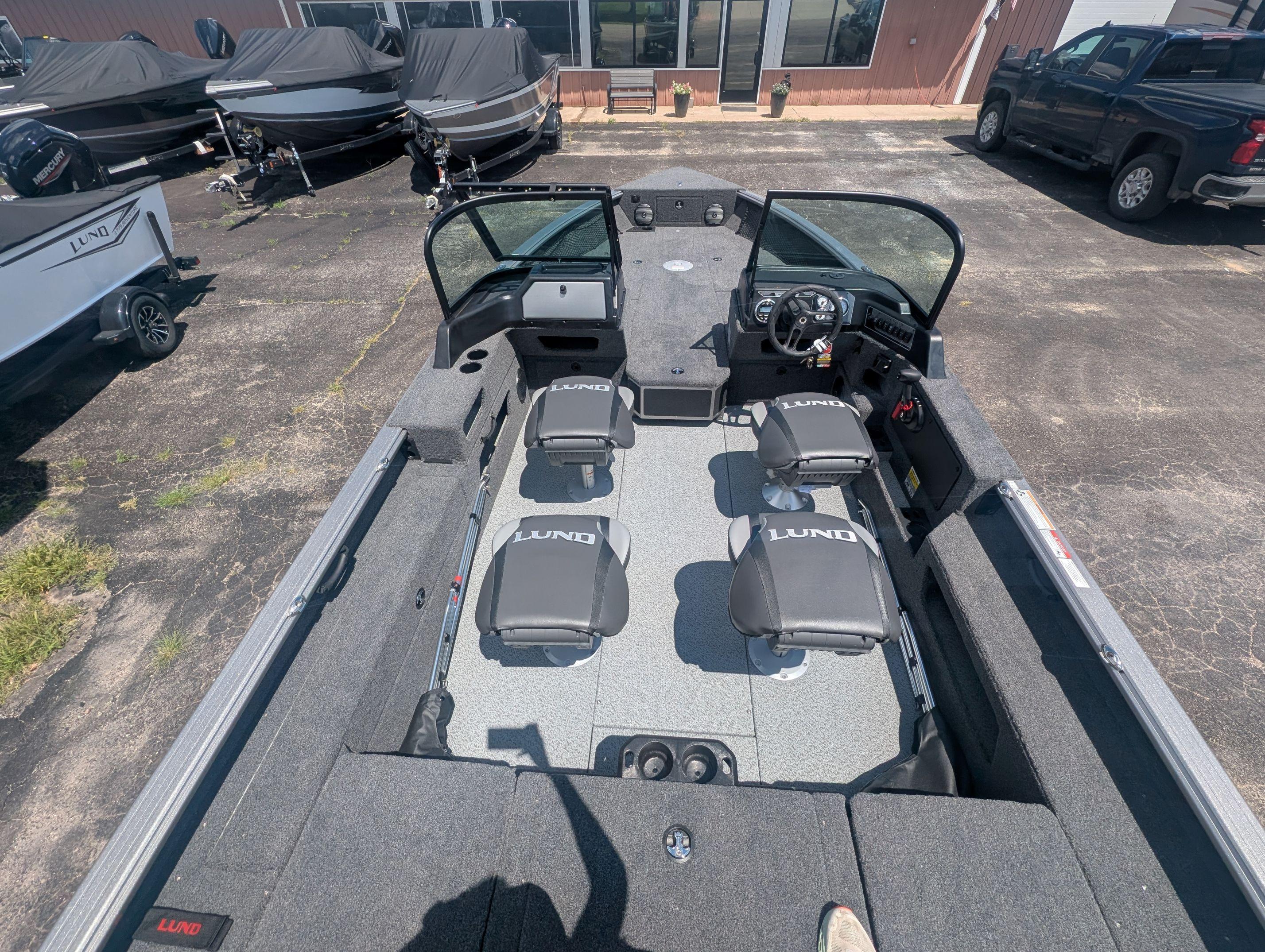 2026 Lund 2075 Impact XS Arctic White In stock waconda boats