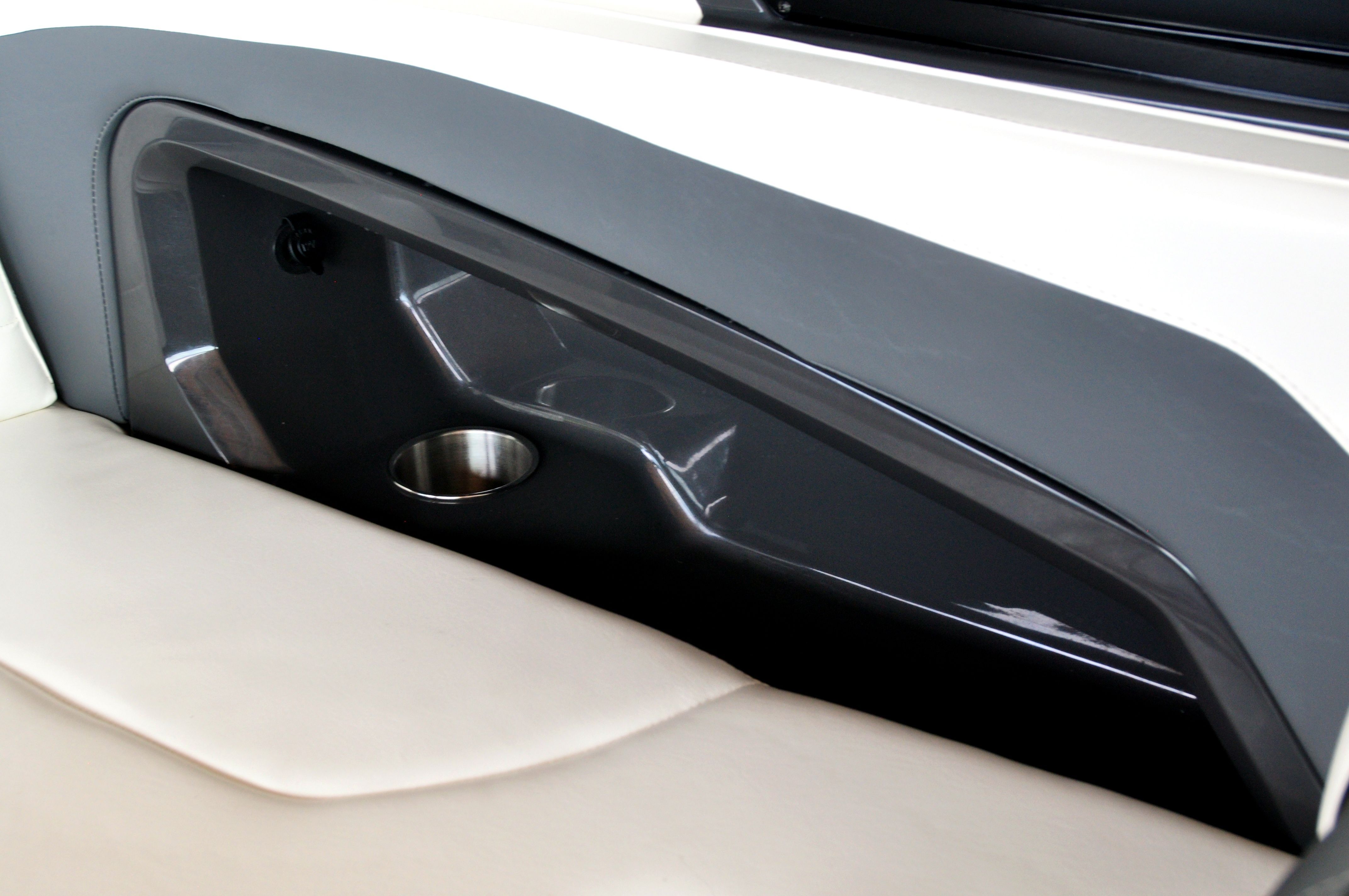 2014 Monterey 328SS Super Sport - 58