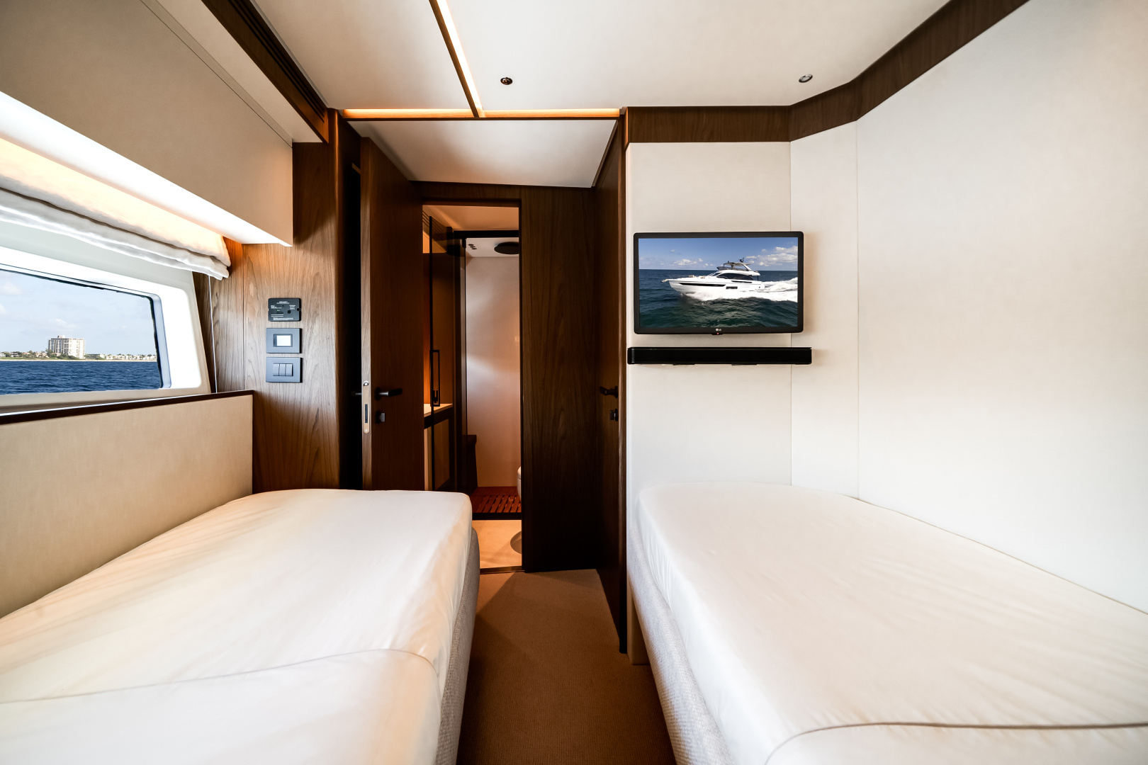 2026 Azimut Fly 72 - Image 18