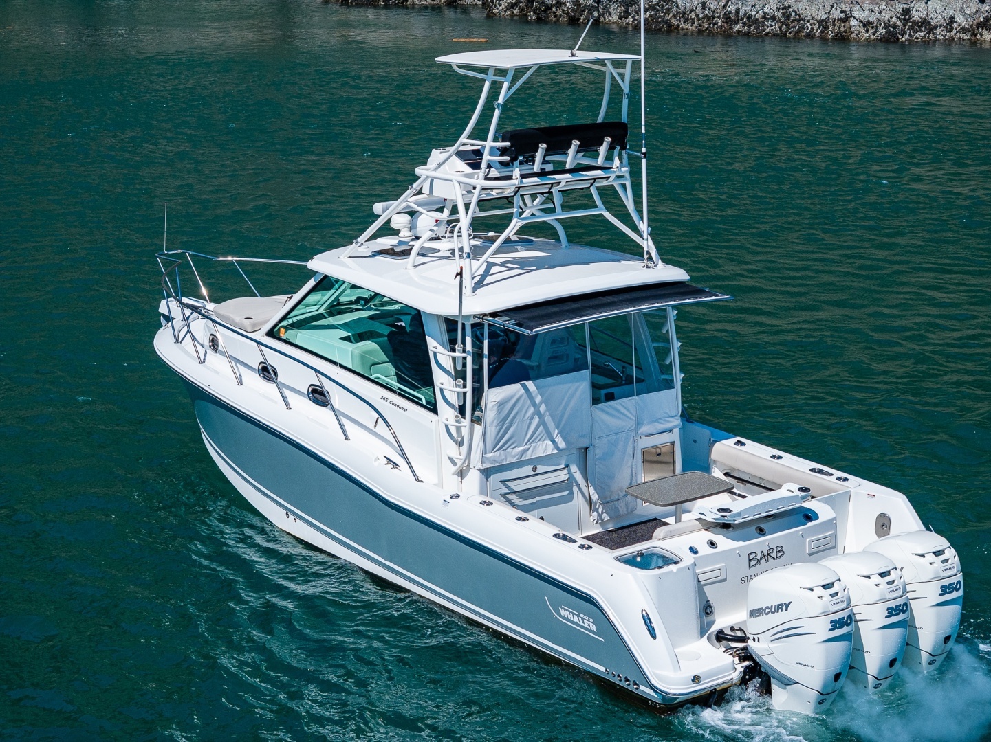 2019 Boston Whaler 345 Conquest - Image 2