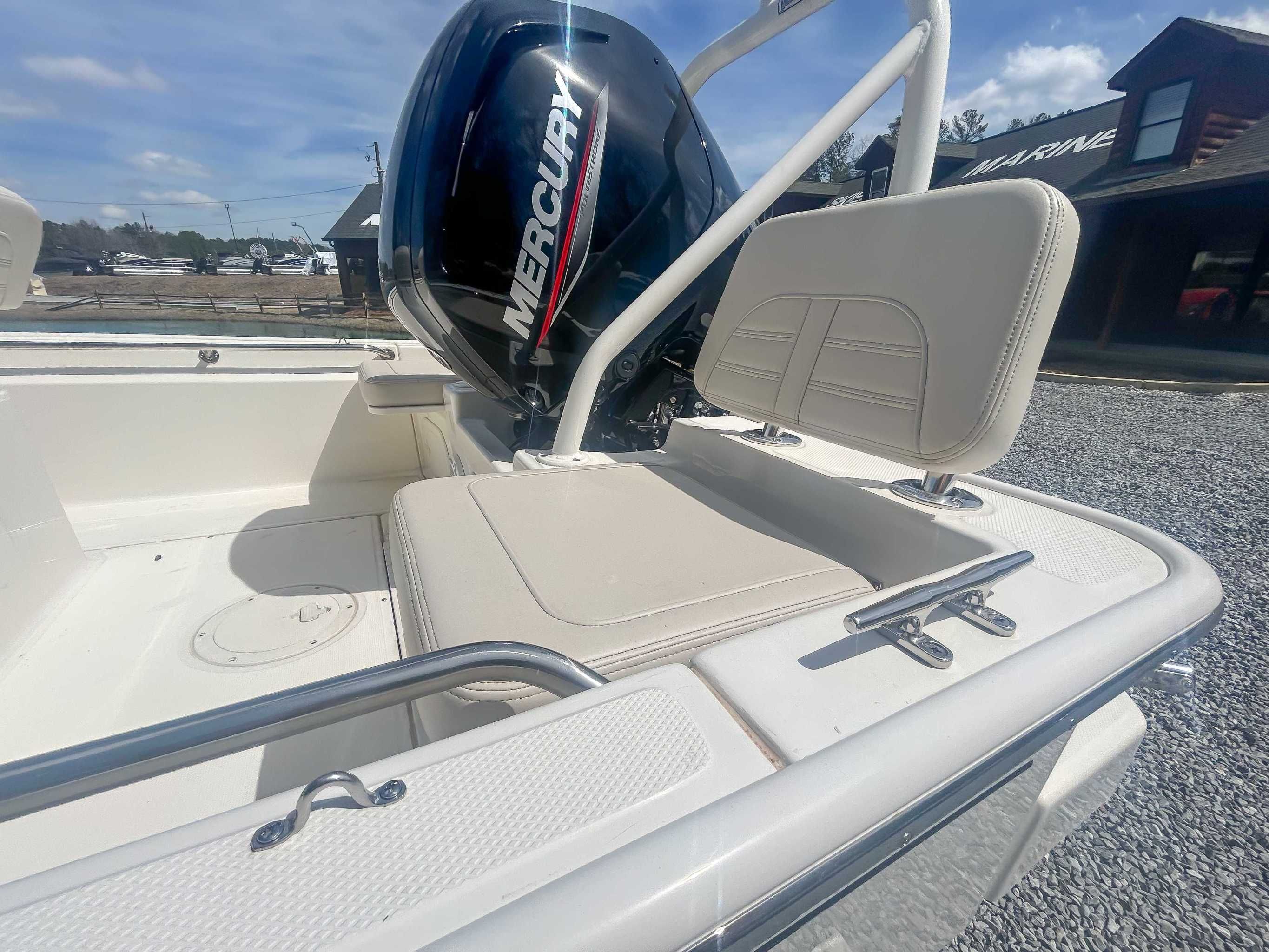 2025 Boston Whaler 170 Montauk - 13