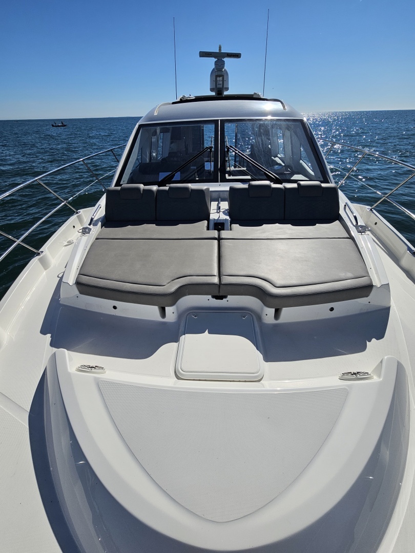 2019 Sea Ray 520 Sundancer - Image 12