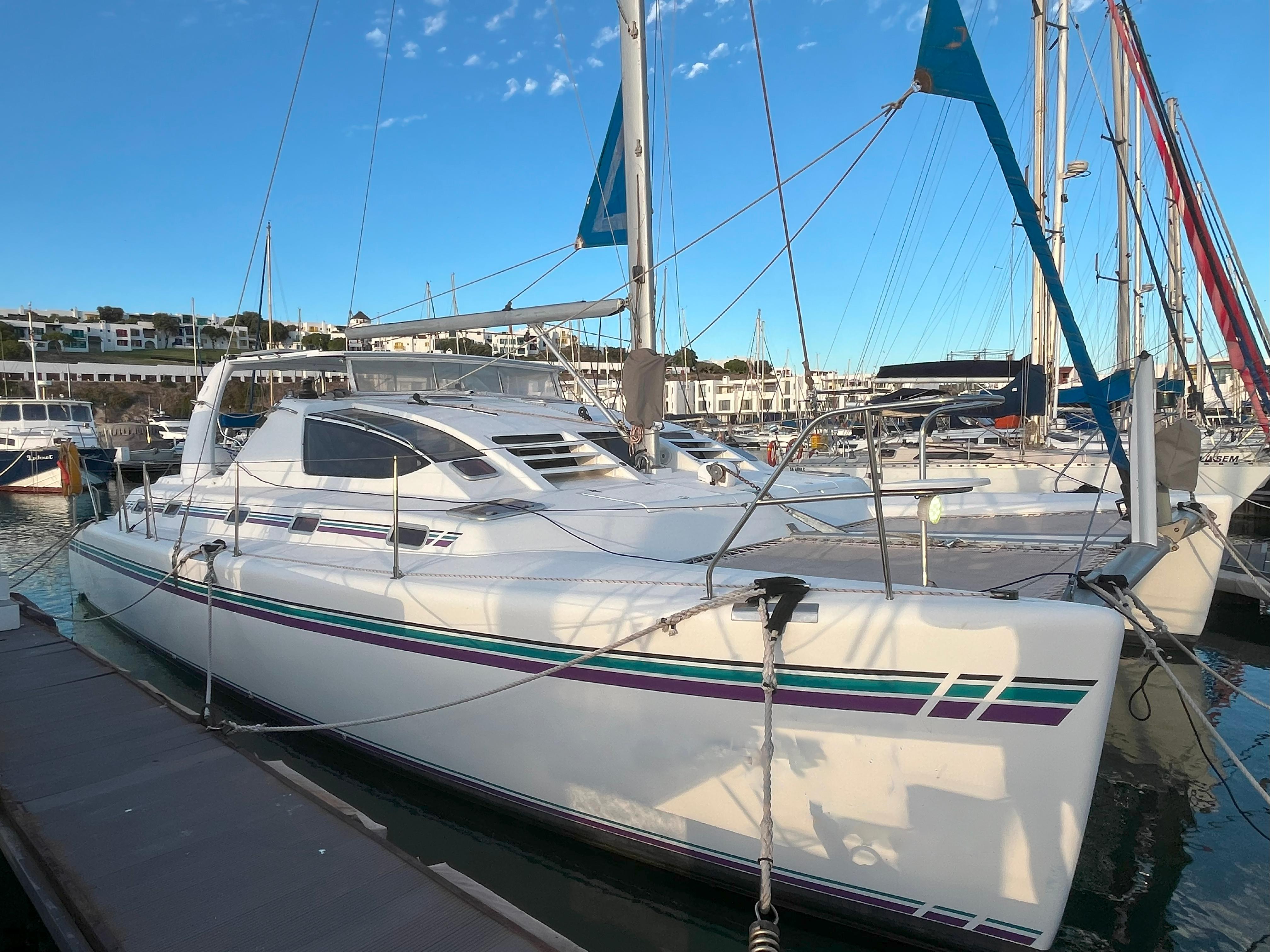 2007 Admiral 38