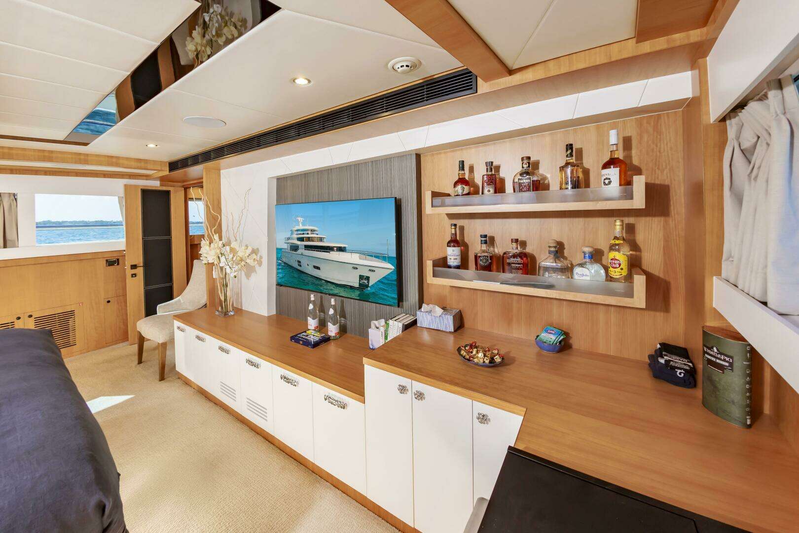 2017 Johnson 93 Flybridge - Image 50