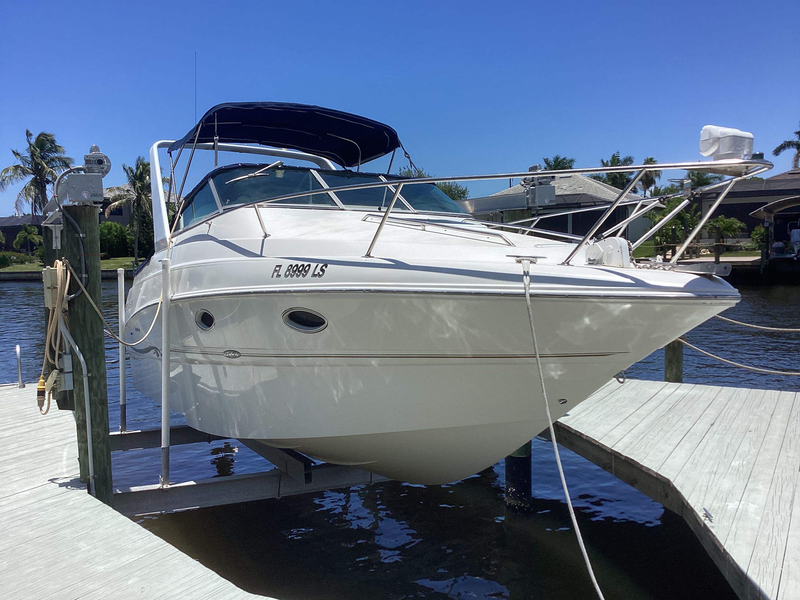 2001 Larson Cabrio 270