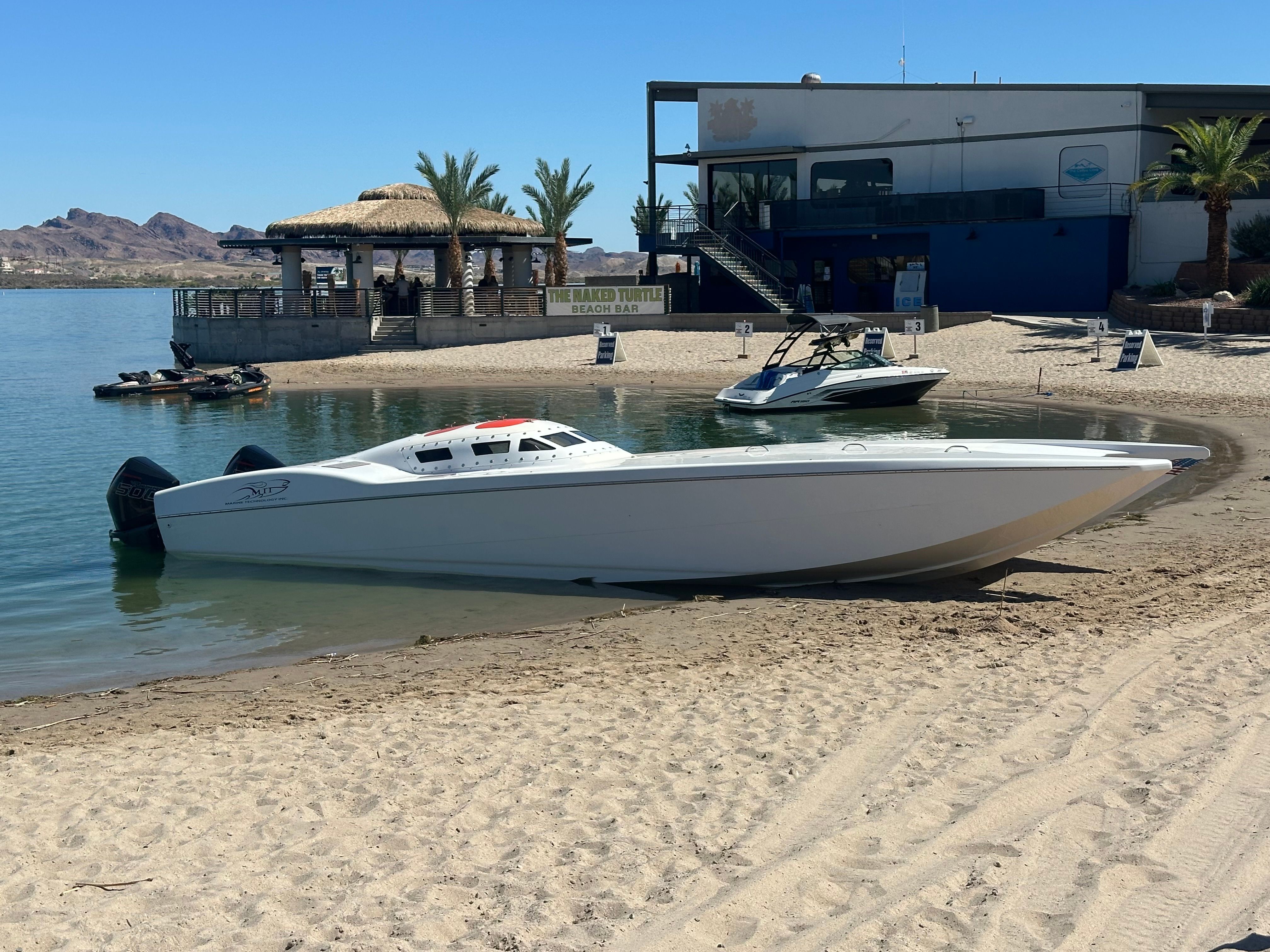 2007 MTI 39’ - 4