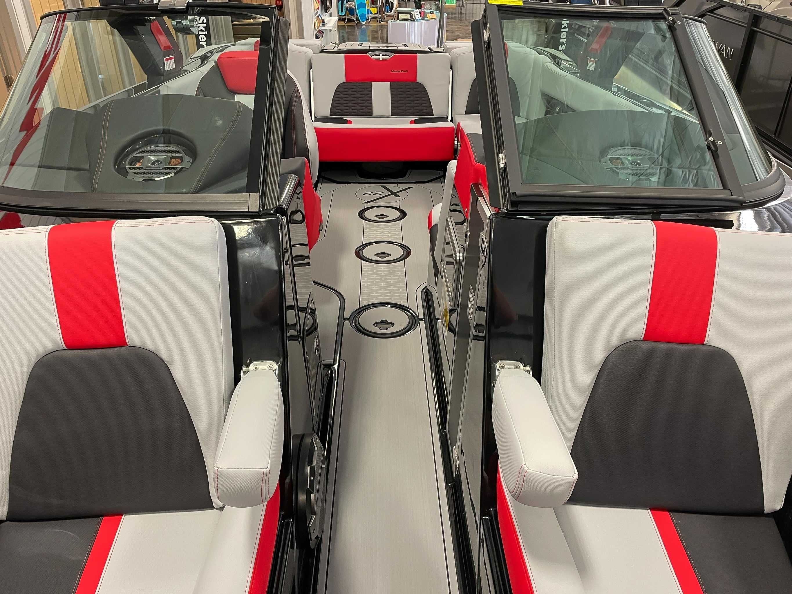 2022 MasterCraft X22 - 14
