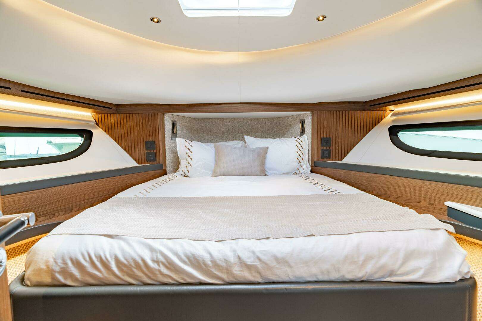 2025 ECLIPSE 505 Shadow - Image 12