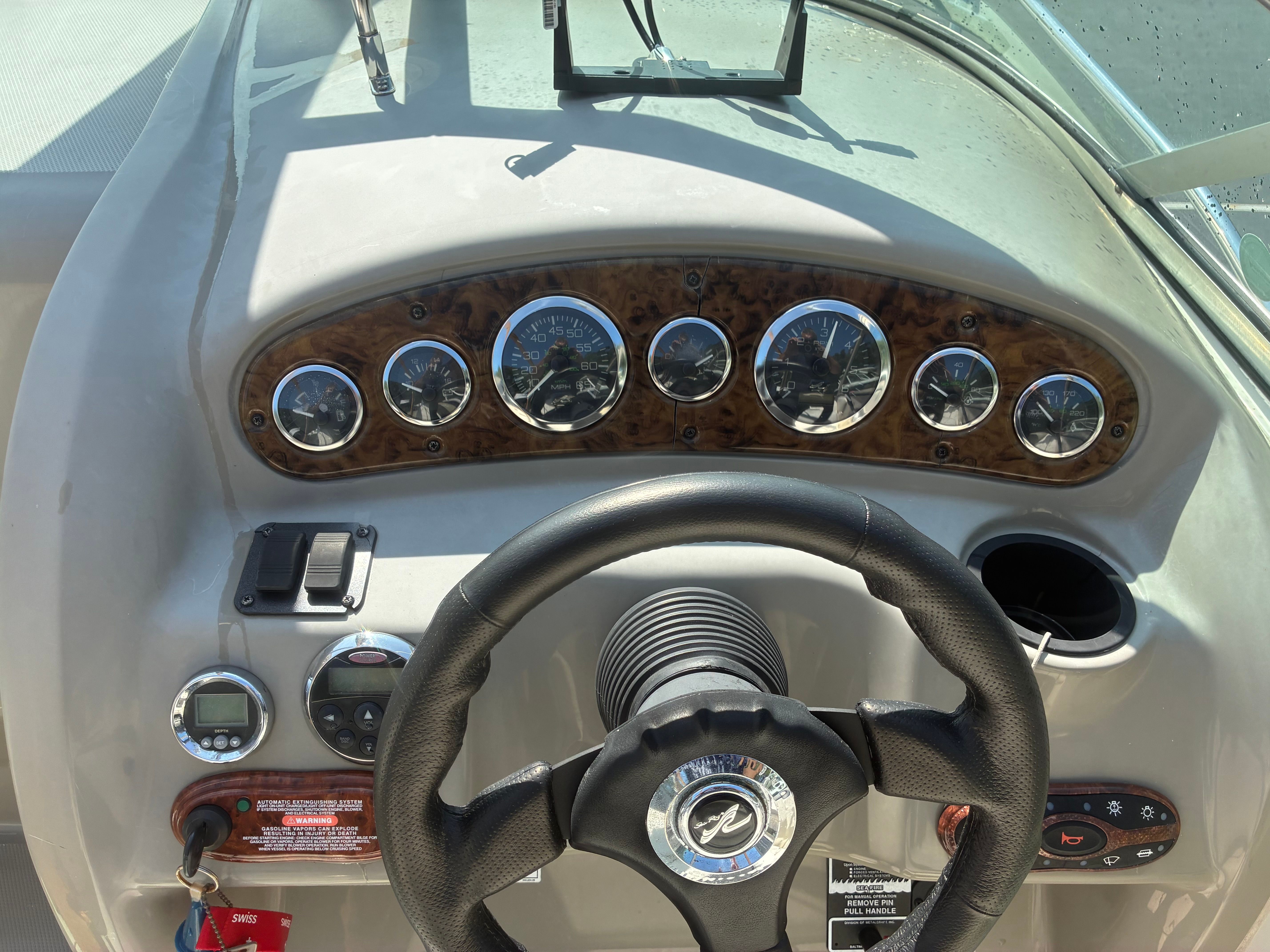 2006 Sea Ray 215 Weekender - 14