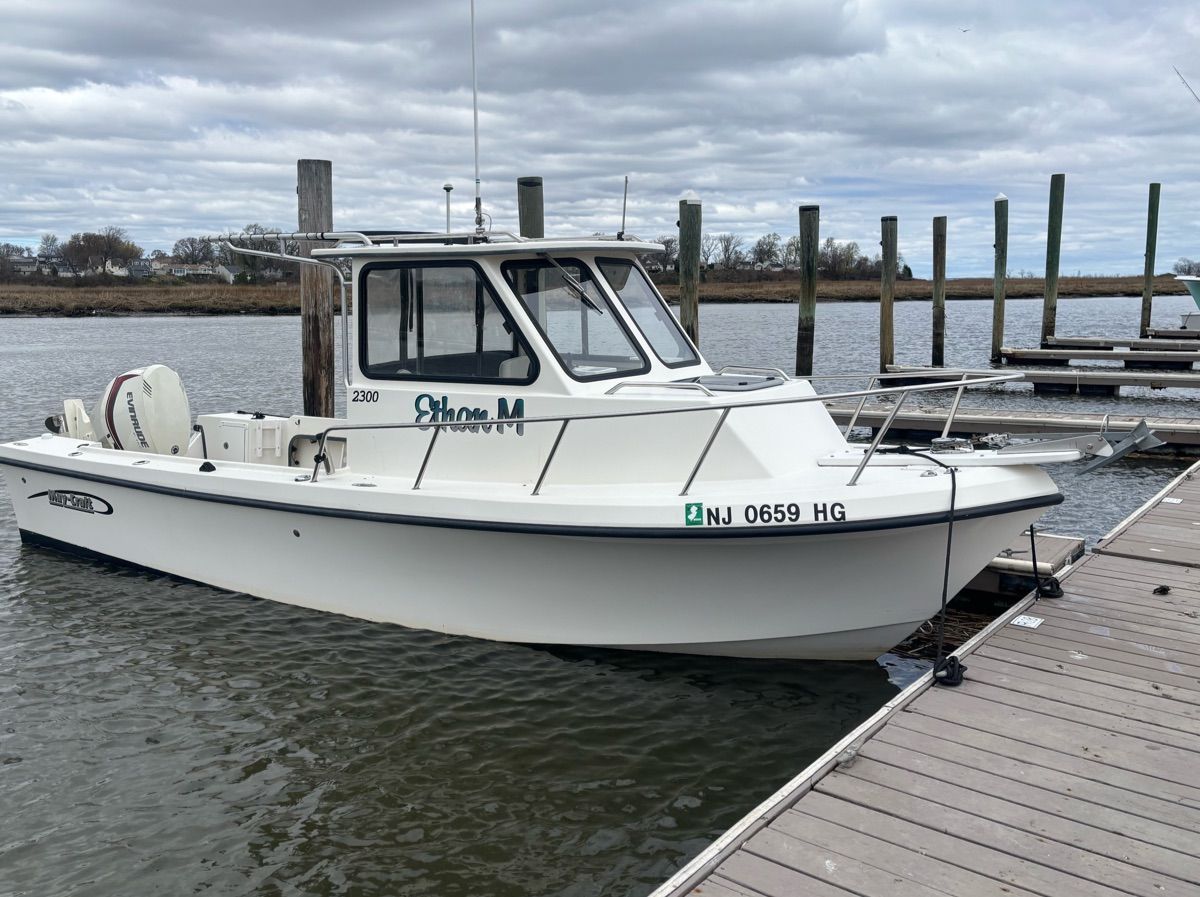2015 May-Craft 2300 Pilot