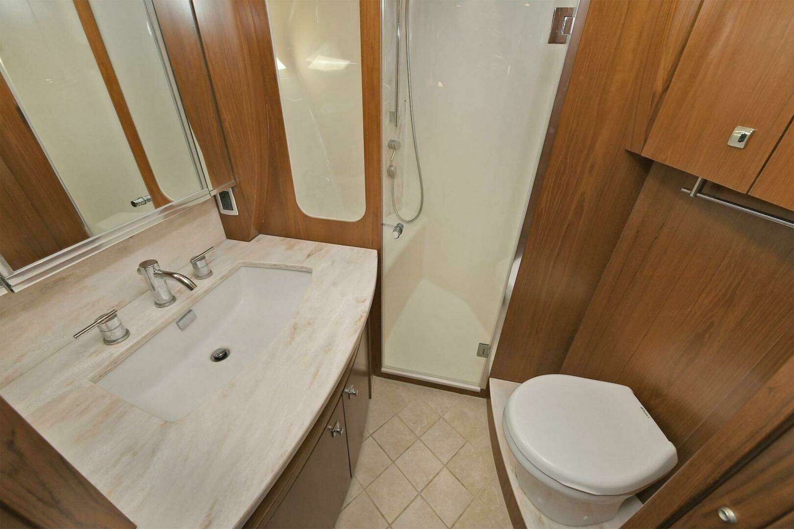 2015 Tiara Yachts 48 Convertible - Image 42