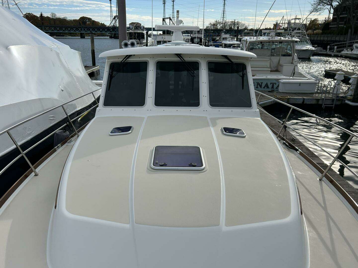 2017 Sabre 42 Salon Express - Image 7