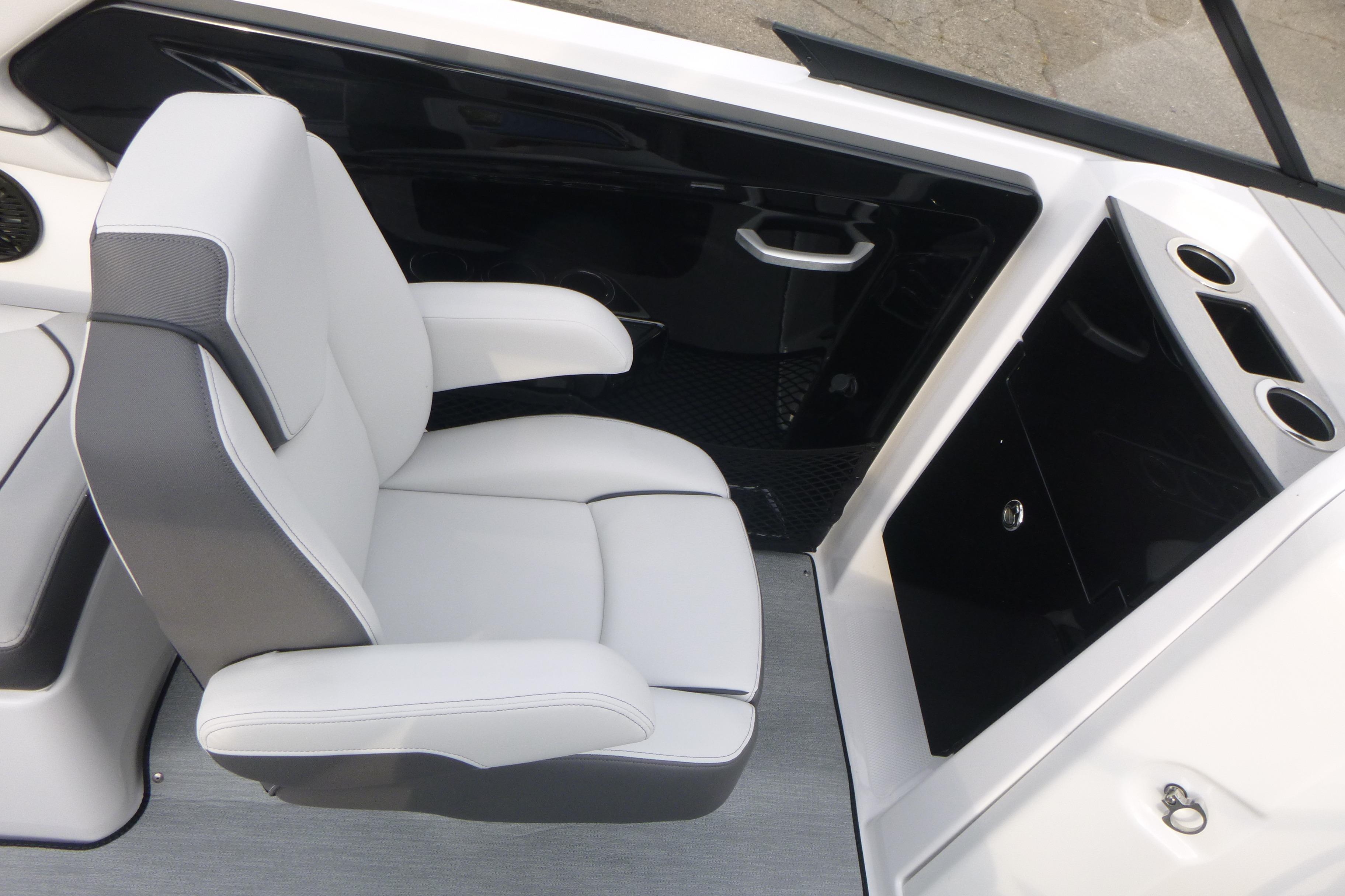 2026 Yamaha Boats AR250 interior with sleek seating and modern console design.