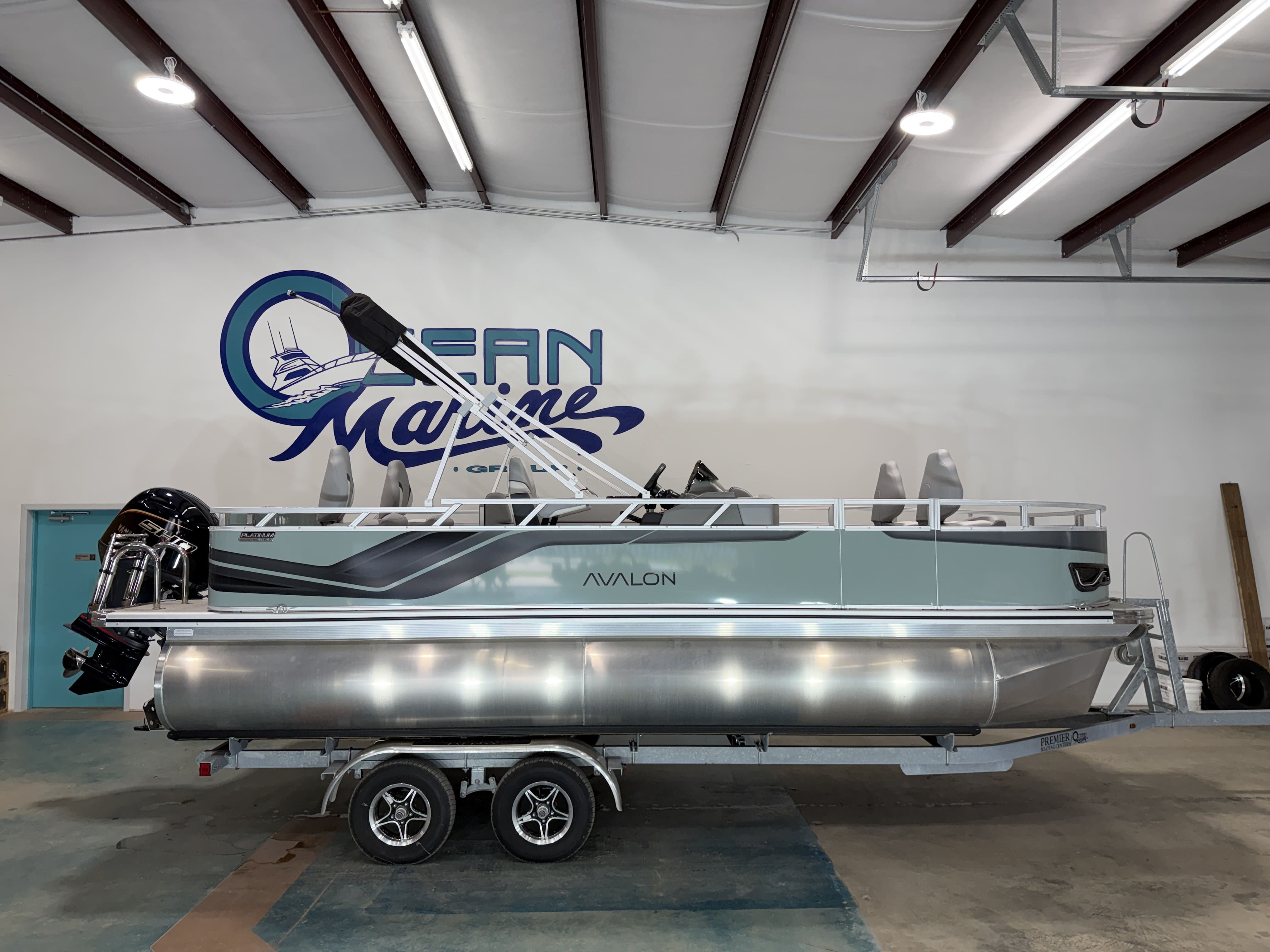 2026 Avalon Venture 85 Rear Fish - 21'