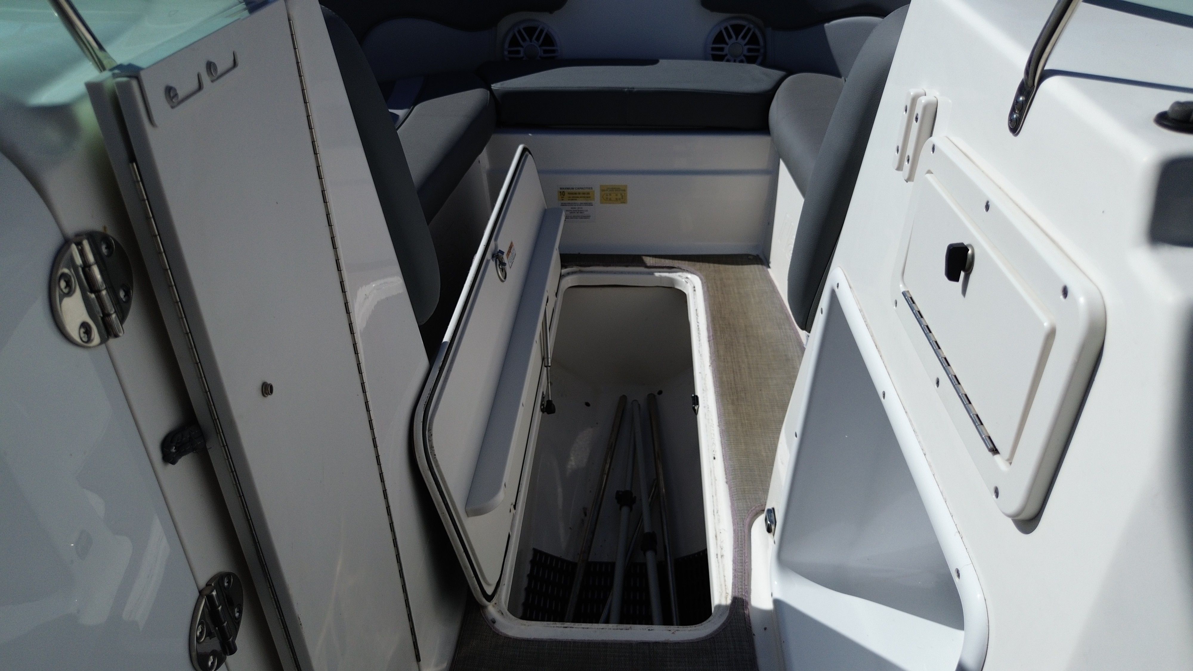 2023 NauticStar 223 DC - 36