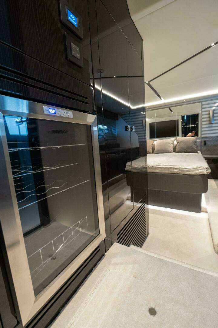 2026 Sunseeker 55 Predator - Image 10