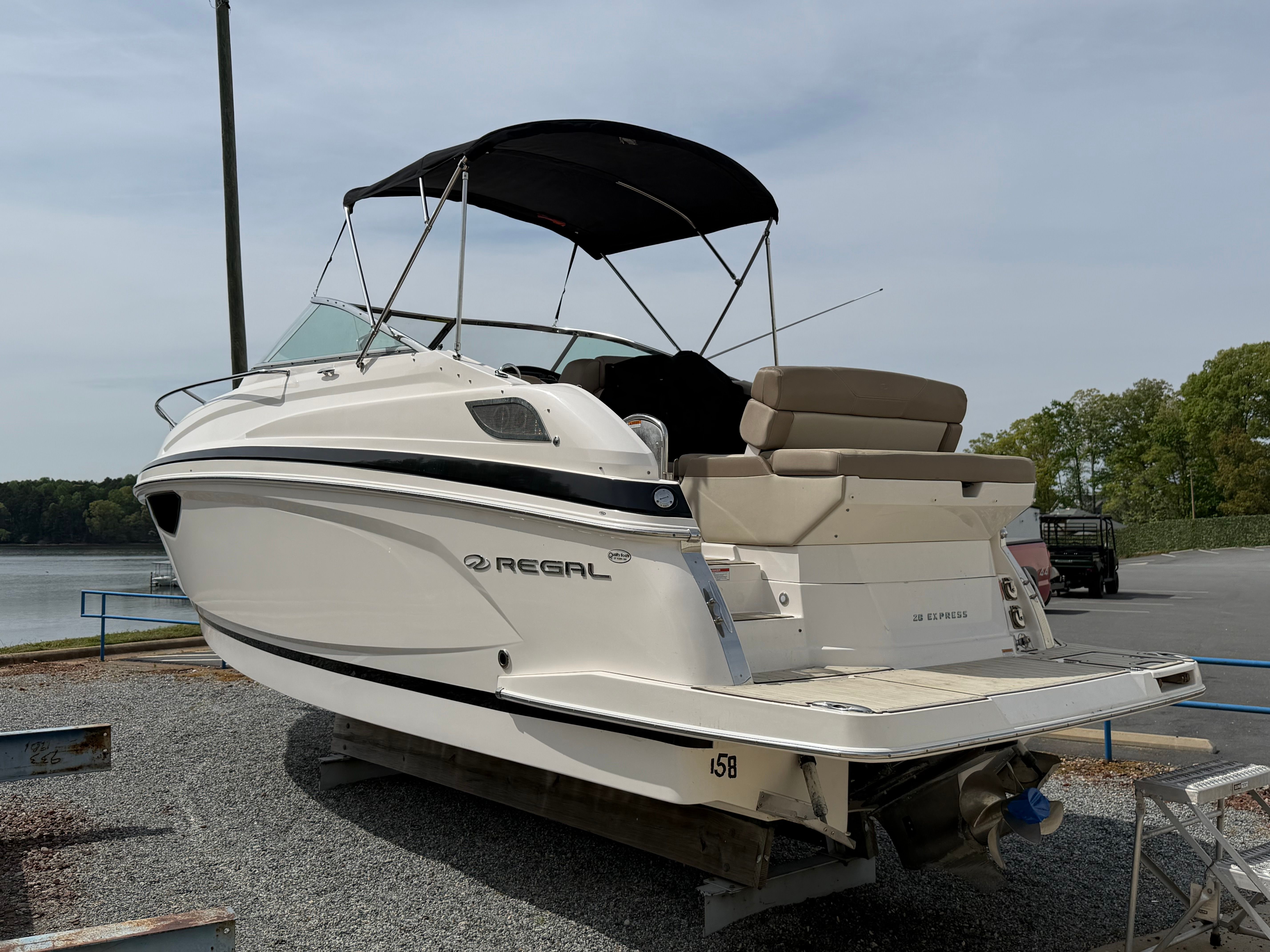 2013 Regal 28 Express
