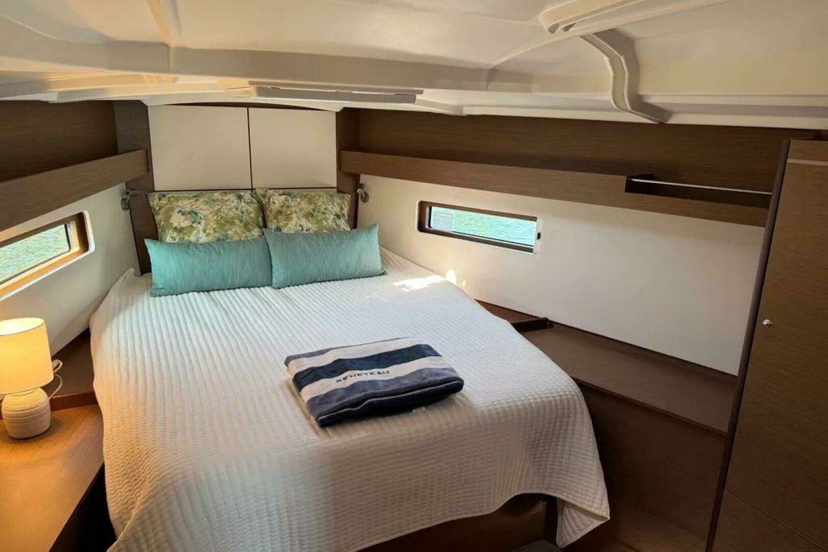 2022 Beneteau Oceanis 40.1 - Image 4
