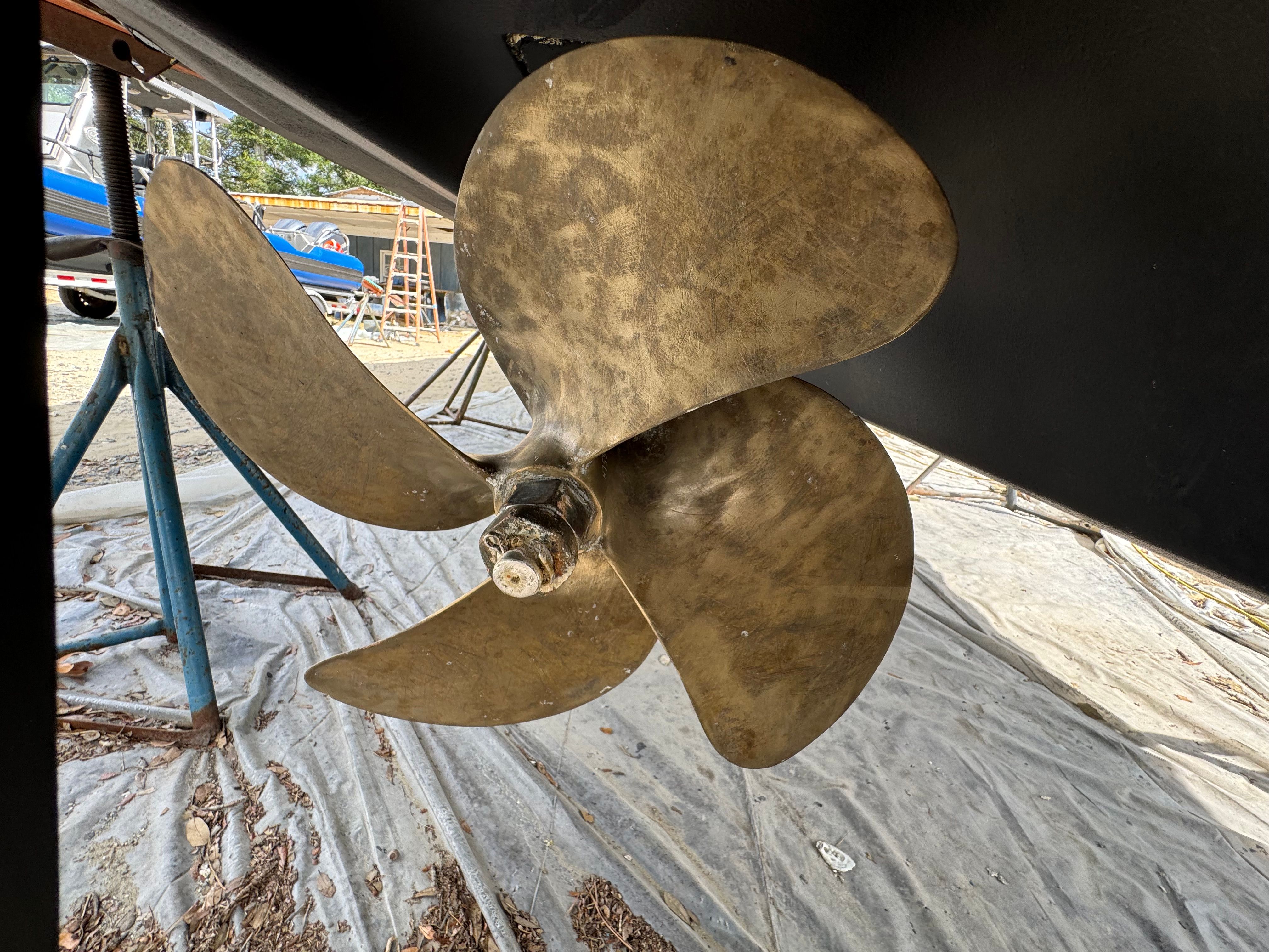 Close-up of a 2007 Sea Ray Sundancer 310 boat propeller.