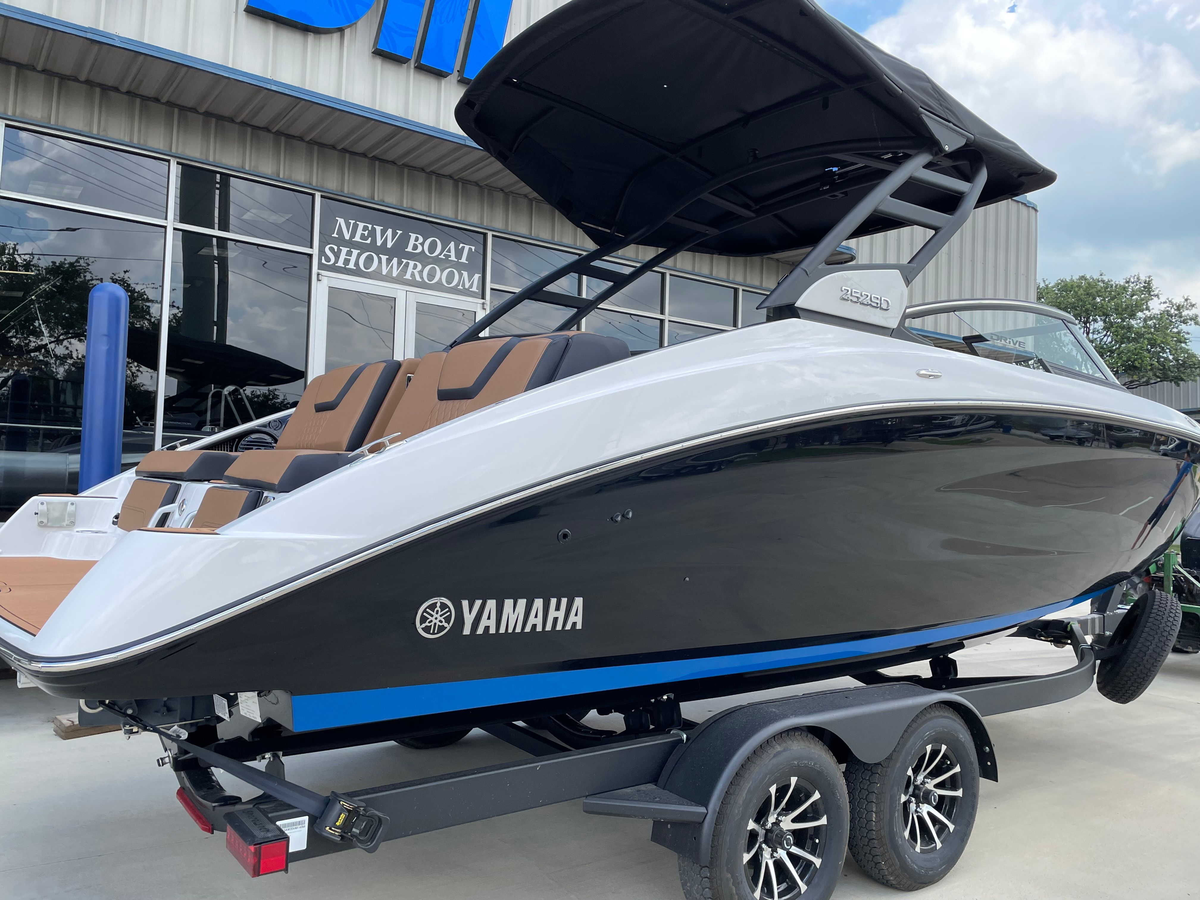 2026 YAMAHA 252 SD - Image 3