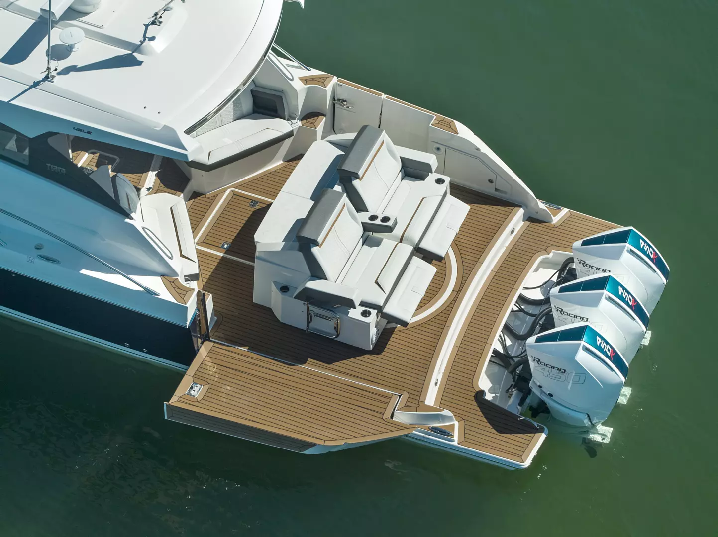 2021 Tiara Sport 43LE - Image 13