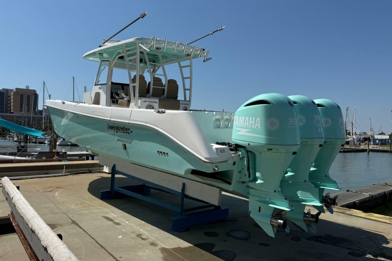 2021 Everglades 365 Center Console - Image 5