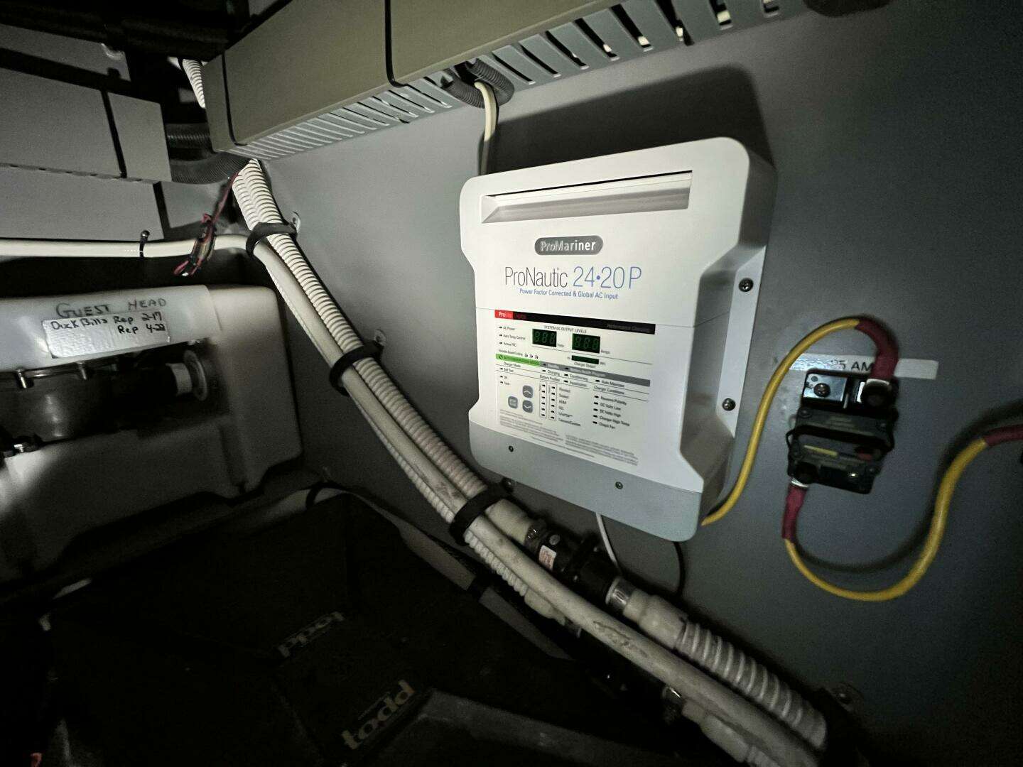 2003 Sea Ray 480 Sedan Bridge - Image 50