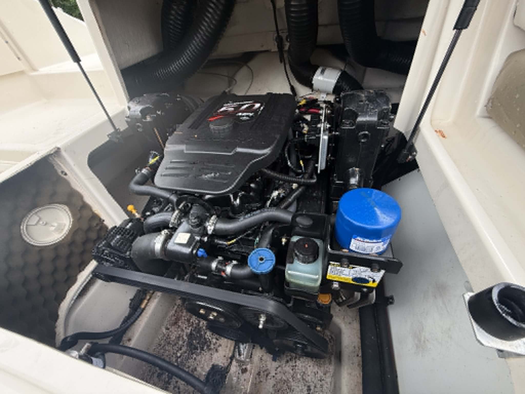 2006 Sea Ray 200 Sundeck - 27