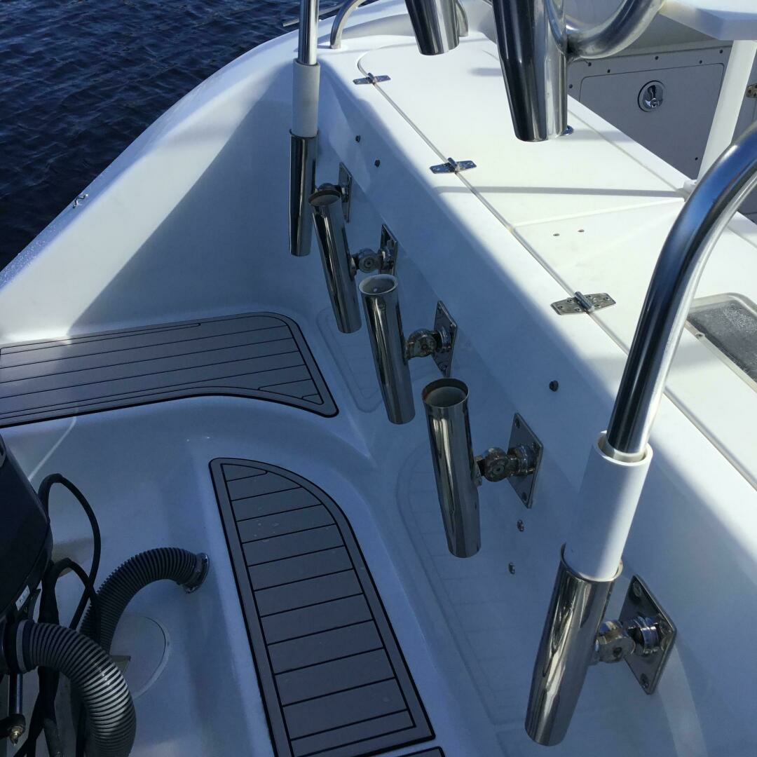 2004 Century 3200 Center Console - Image 4