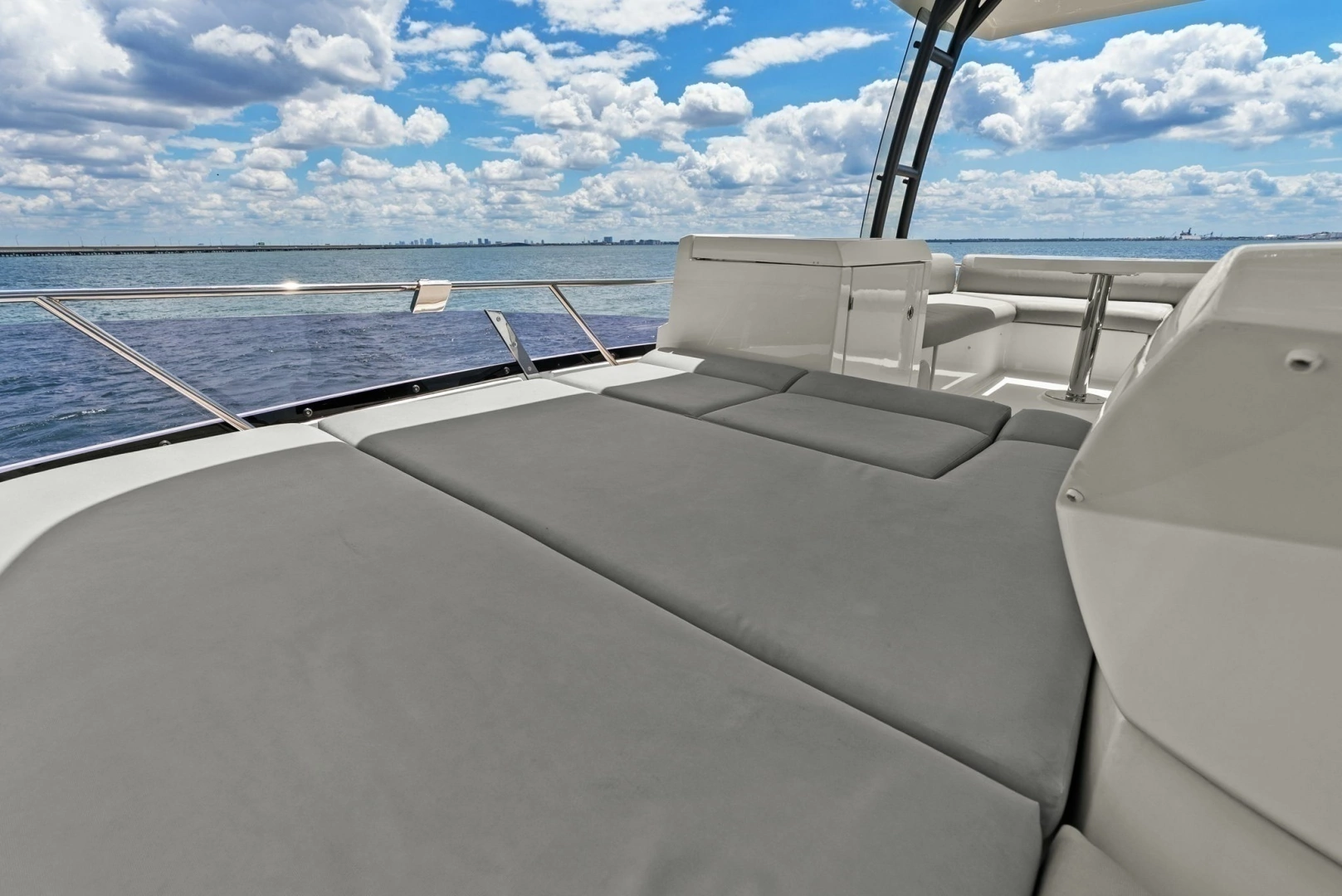 2020 Prestige 460 Flybridge - Image 18