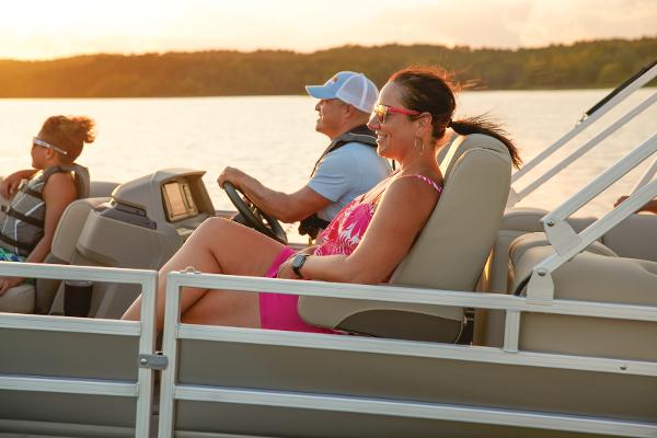 2025 Sun Tracker Party Barge 24 DLX - 62