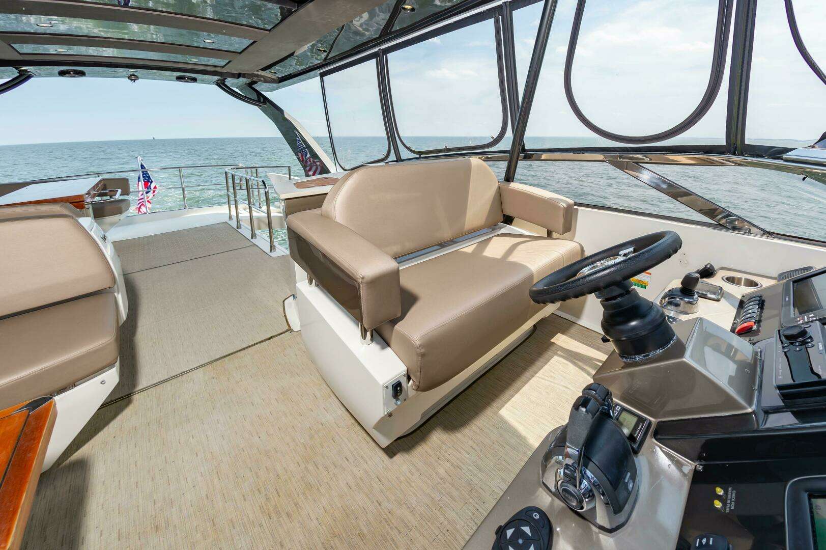 2013 Marquis 63 Sport Yacht - Image 17