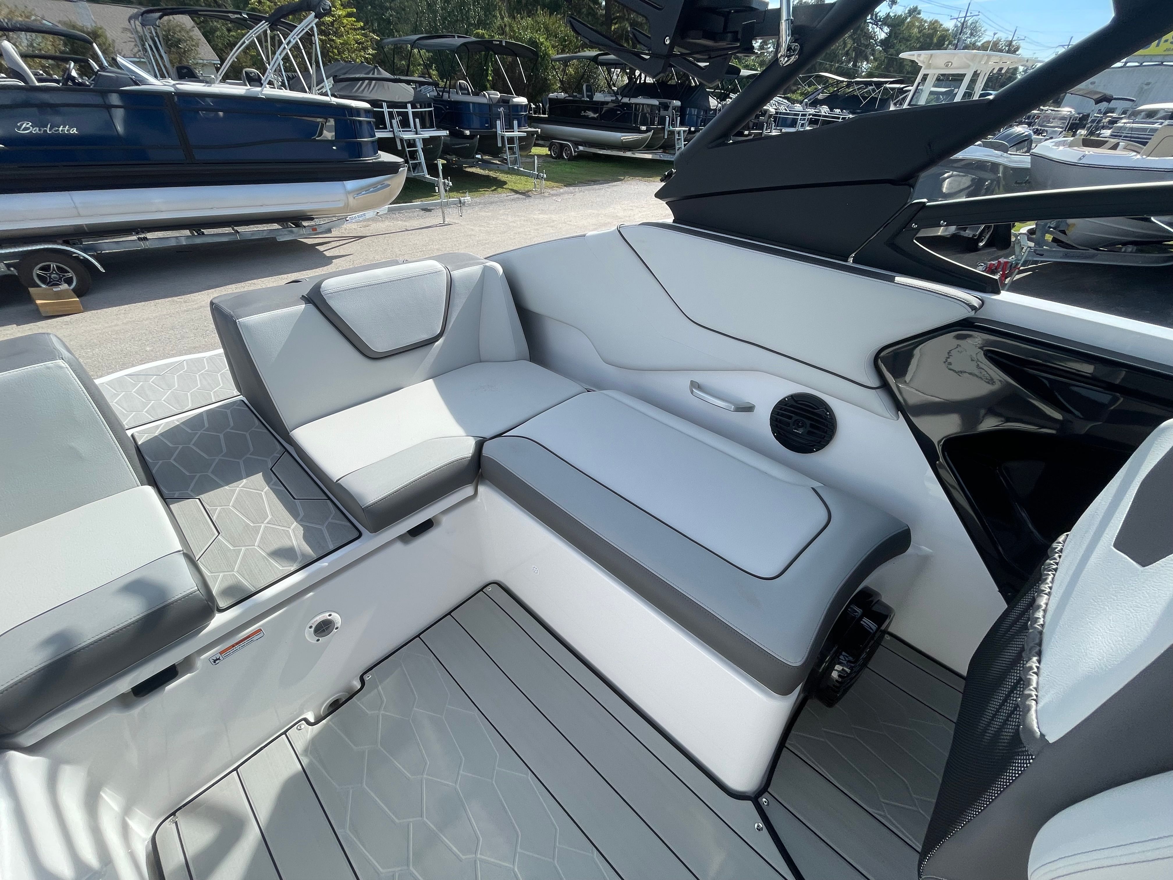 2025 YAMAHA 252 XE - Image 10