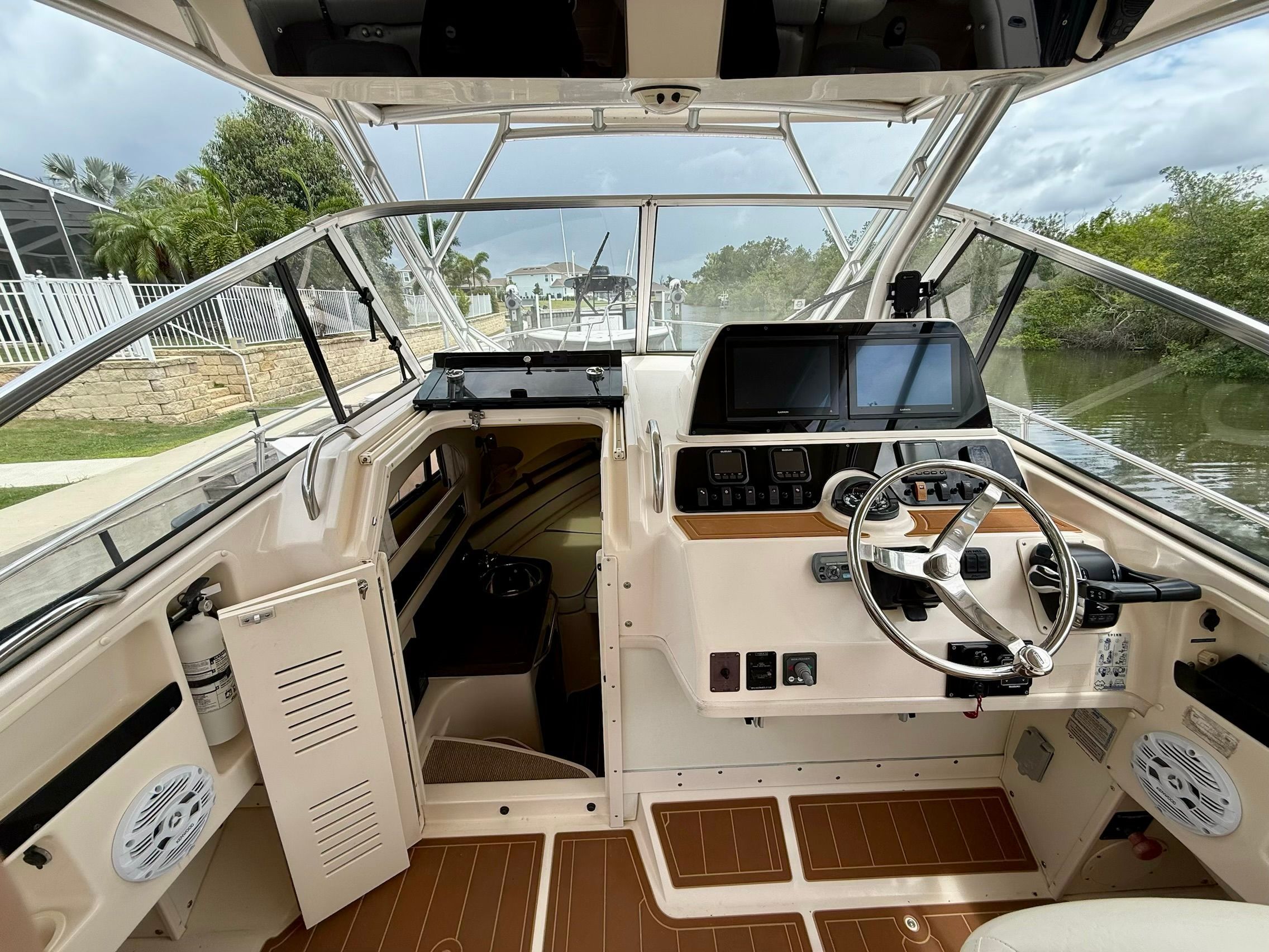 2006 Grady-White Marlin 300 - 15