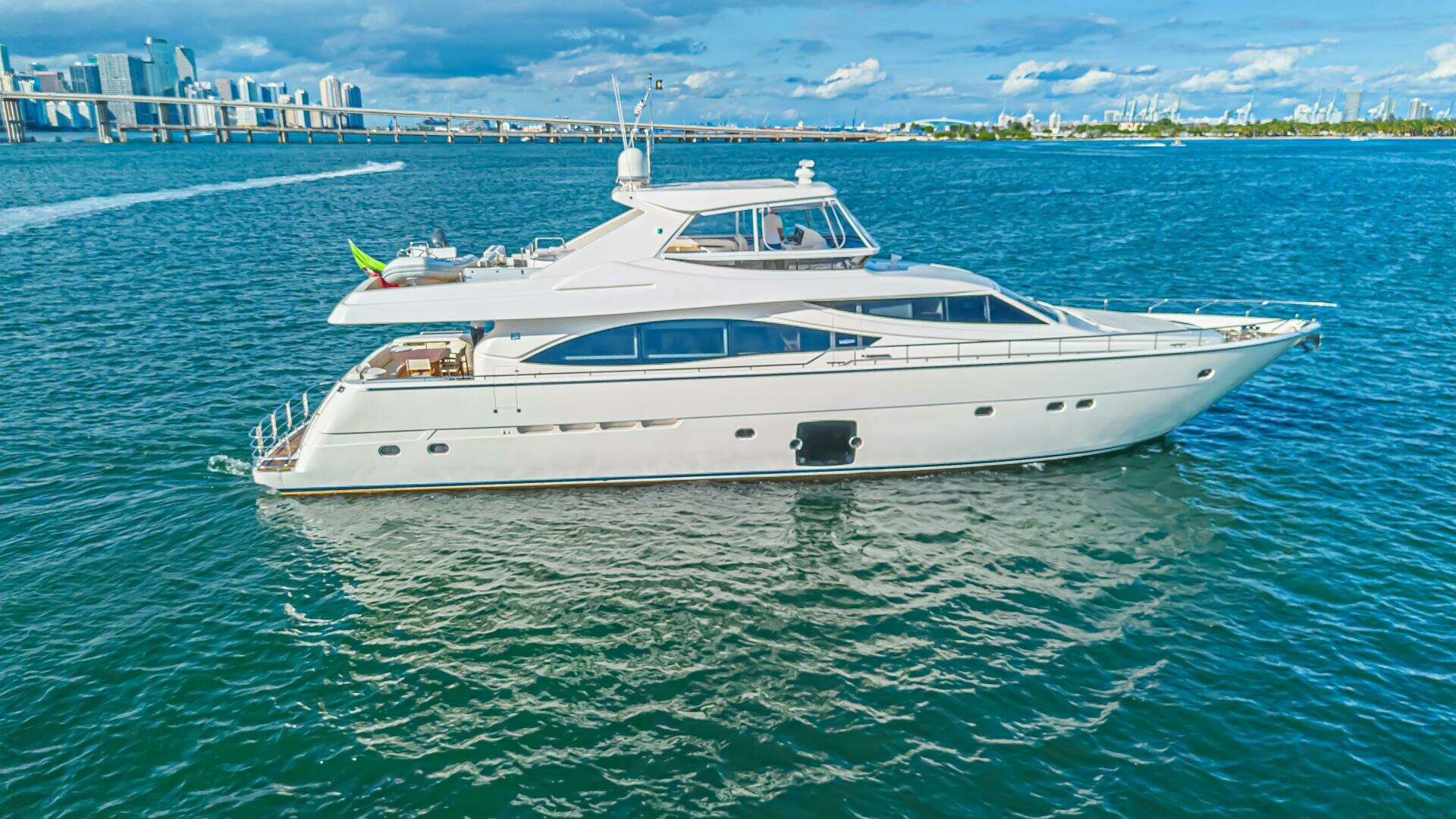 2011 Ferretti Yachts 830 - Image 4