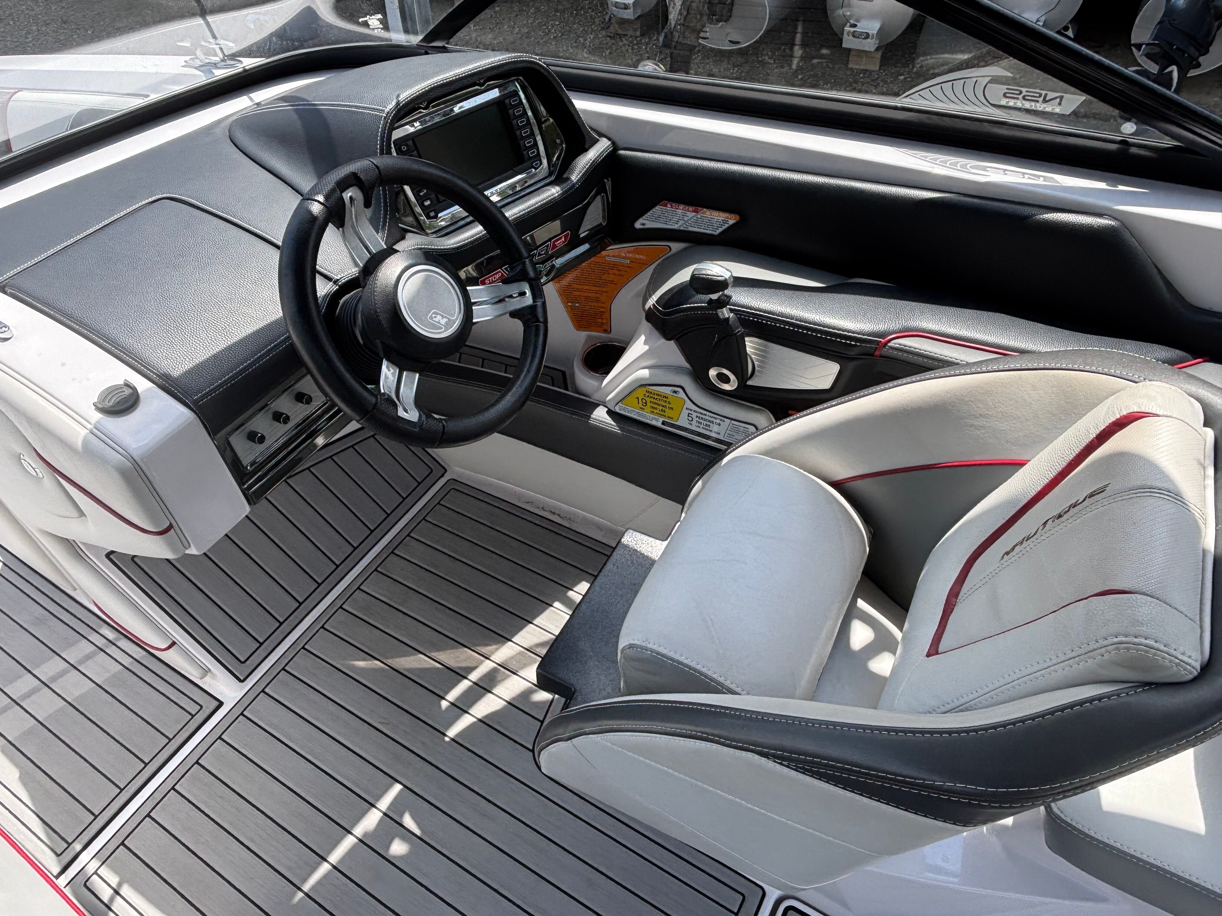 2013 NAUTIQUE G25 - Image 31