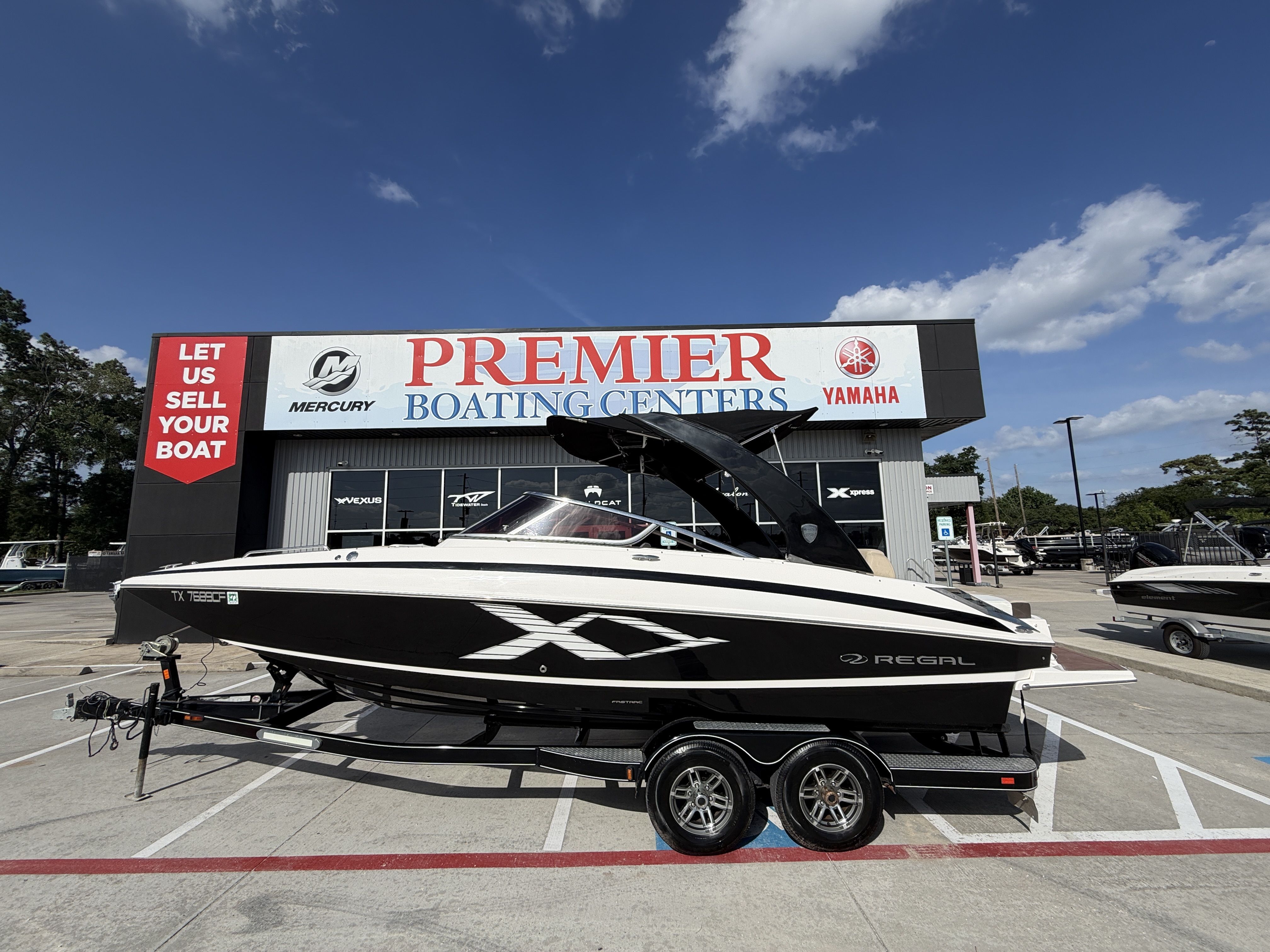 2013 Regal 27 FAST DECK