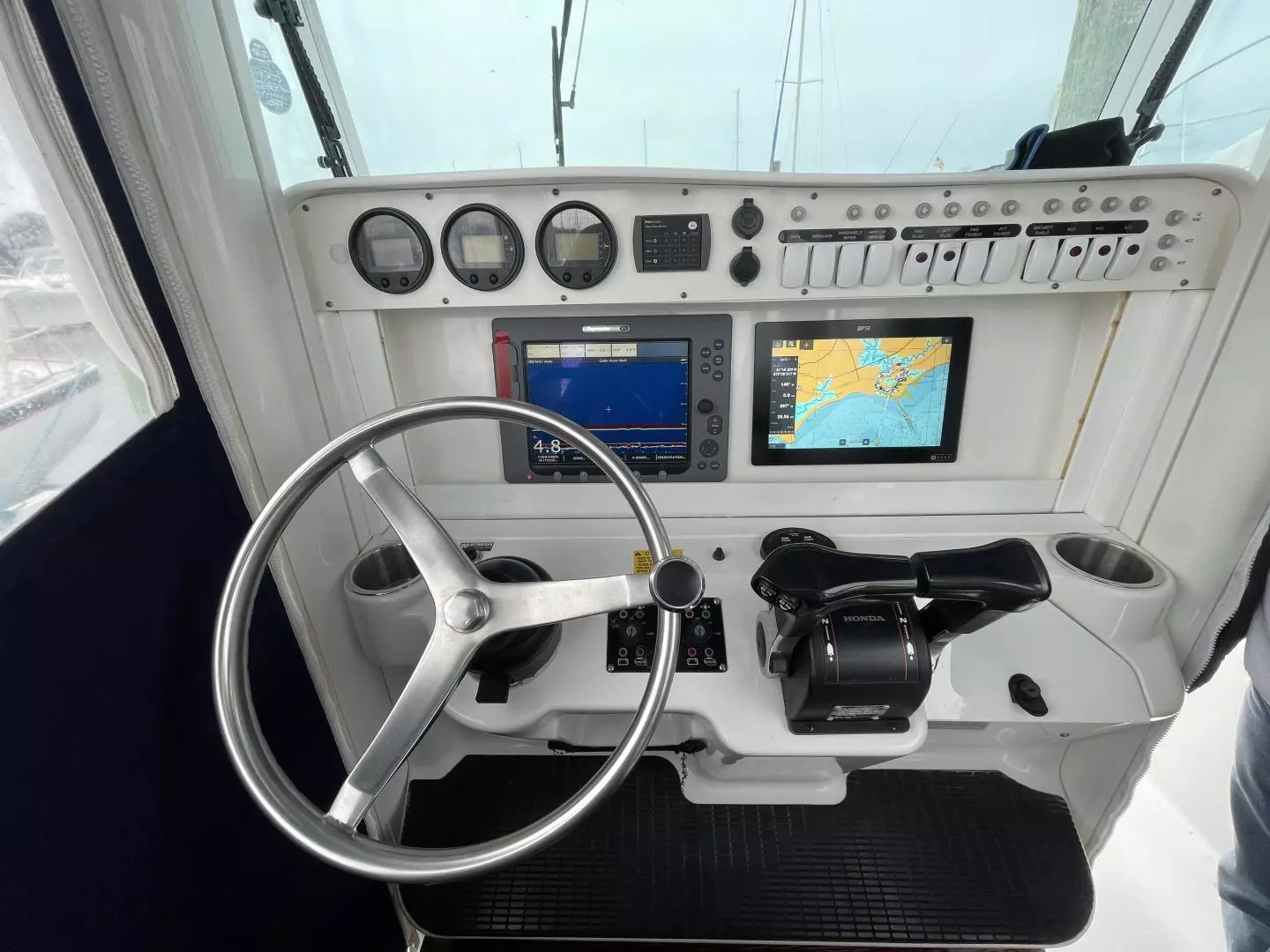 2007 Everglades 290 Pilot - Image 20