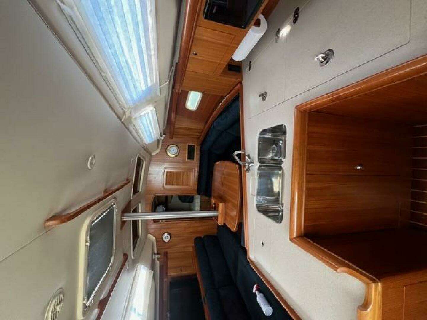 2003 Hunter 353 - Image 11