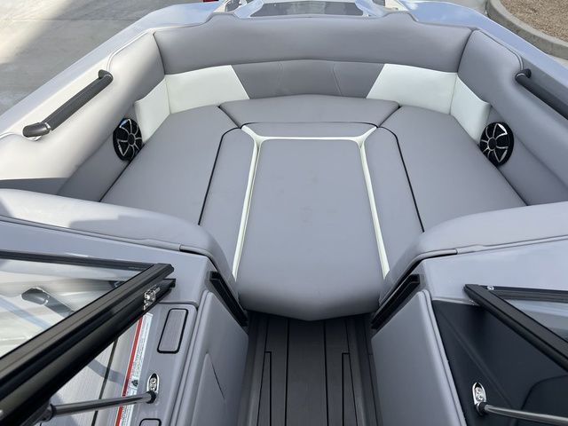 2023 Moomba Max - 8