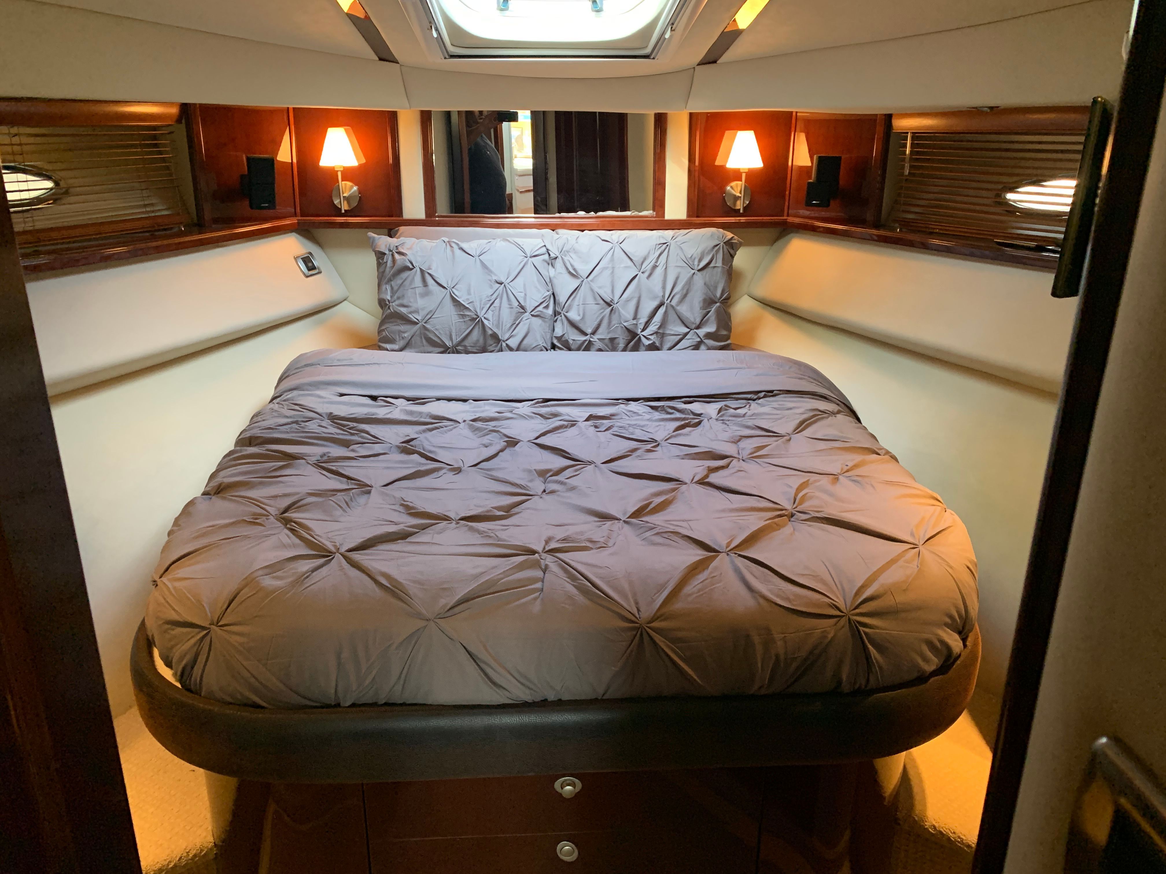 2007 Sea Ray 52 Sedan Bridge - 13