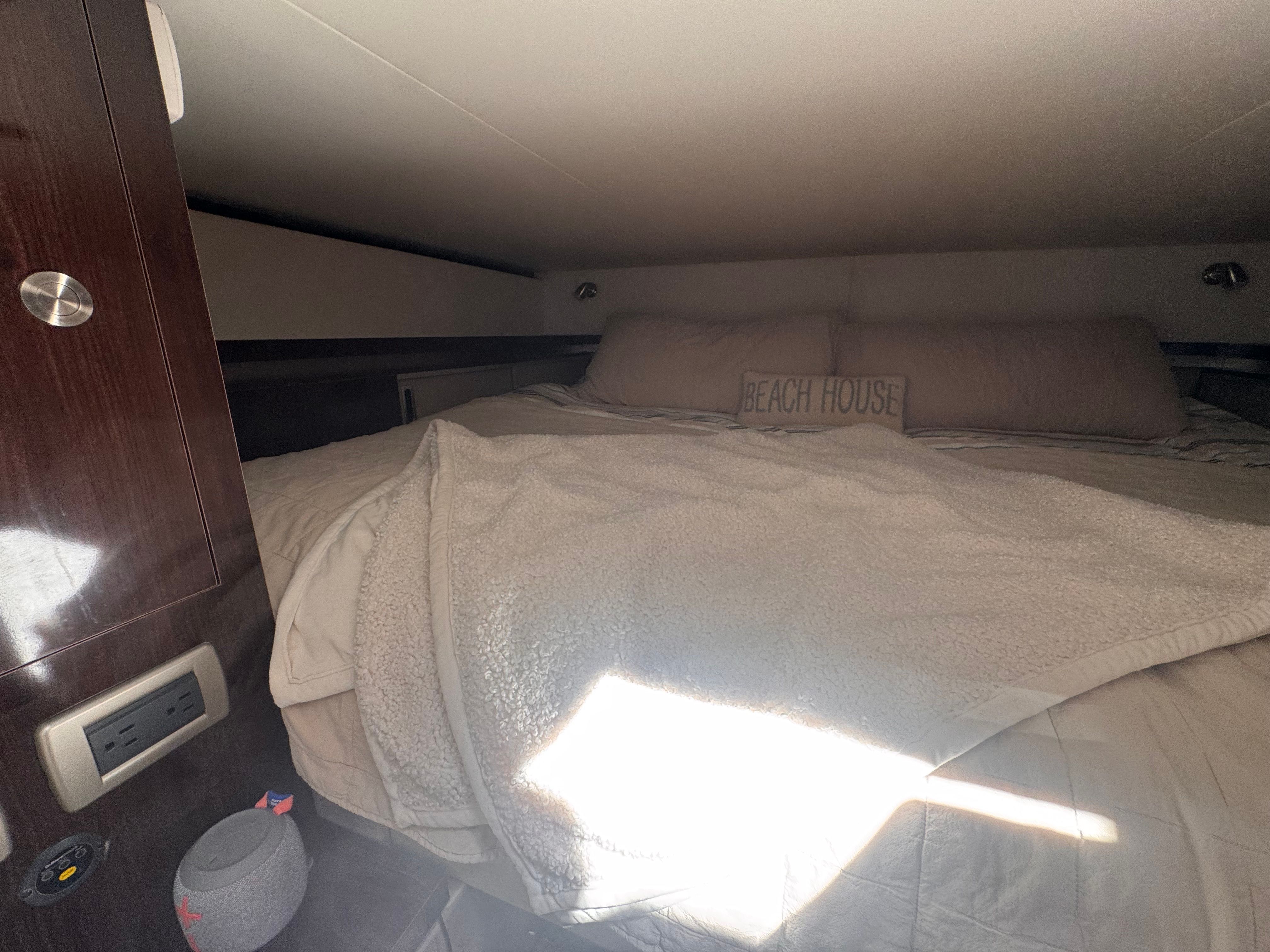 2019 Sea Ray Sundancer 320 - 22