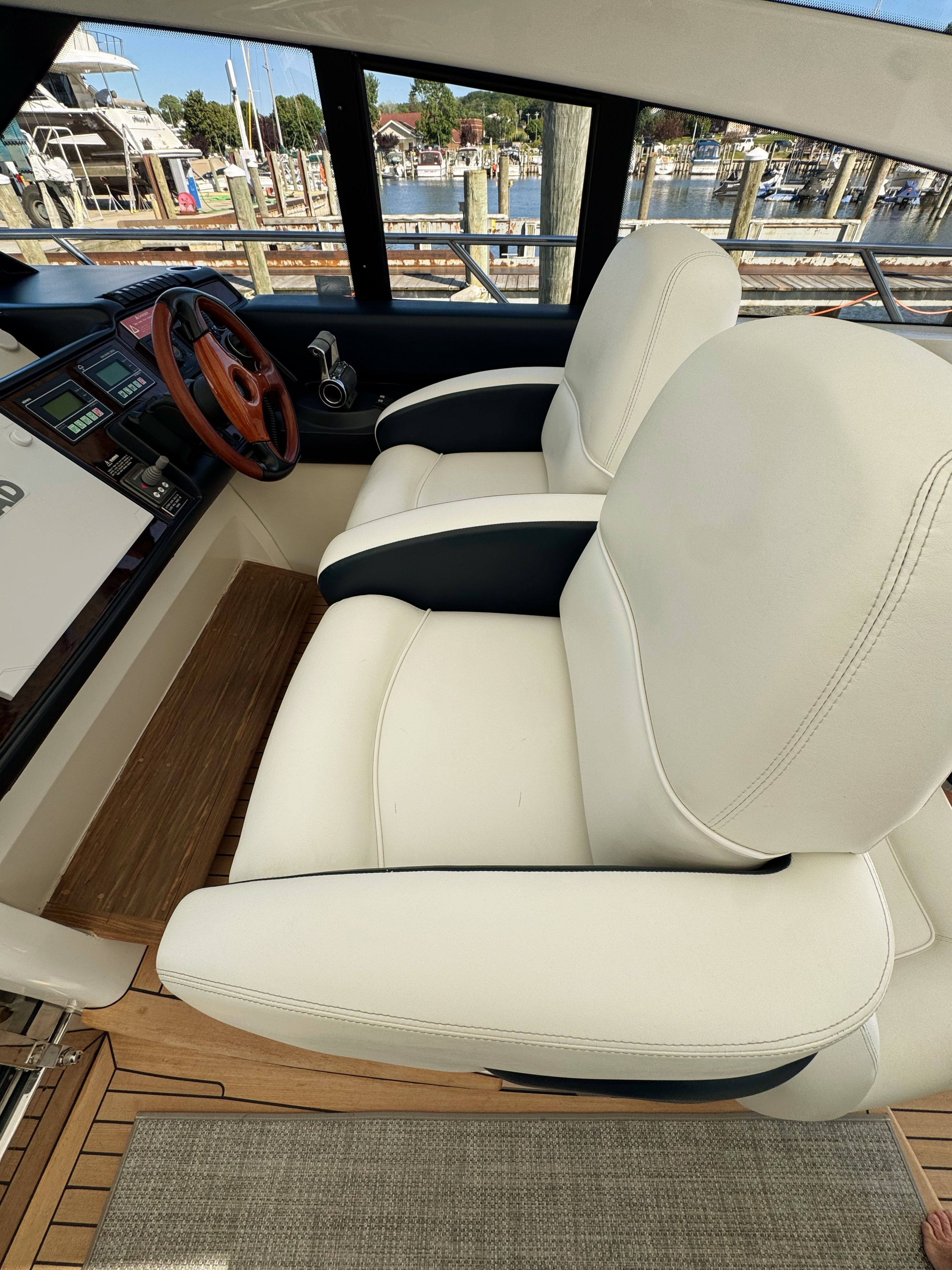 2004 Viking Princess V58 - 18