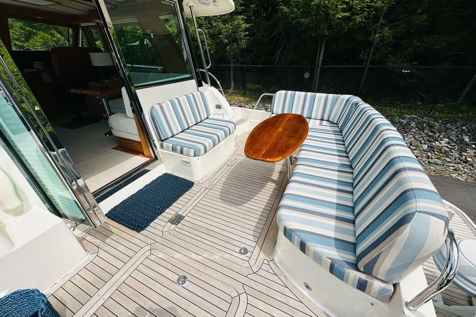 2013 Sabre 48 Salon Express - Image 12