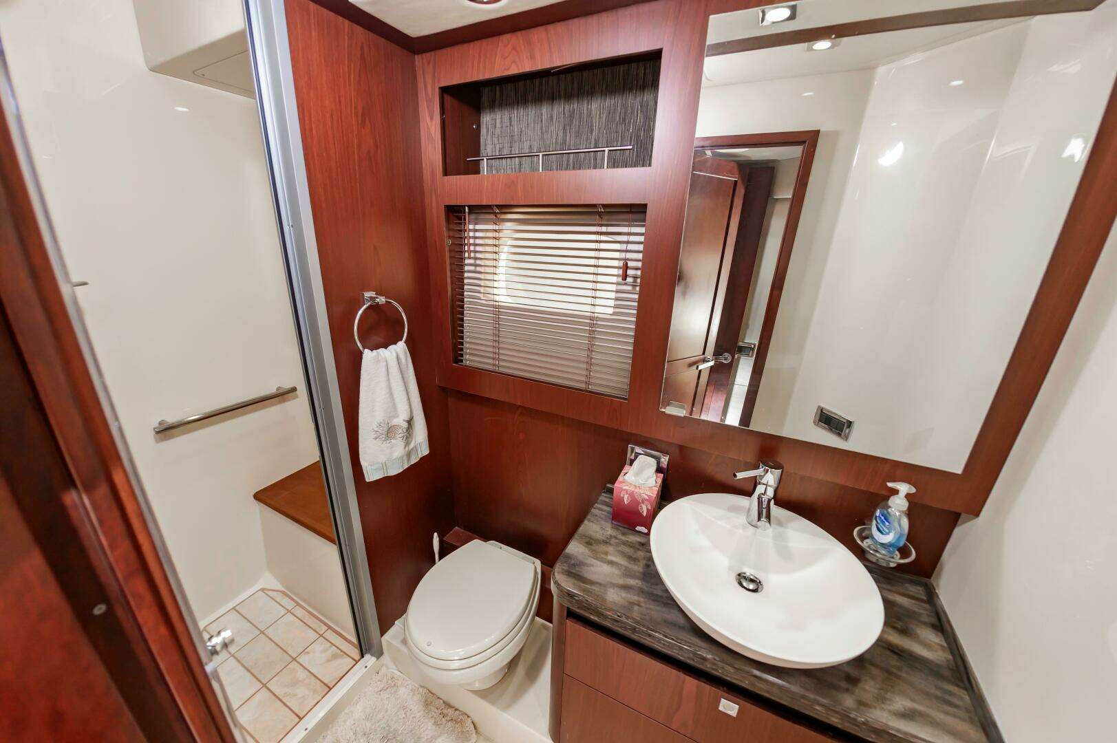 2015 Sea Ray 510 Fly - Image 43